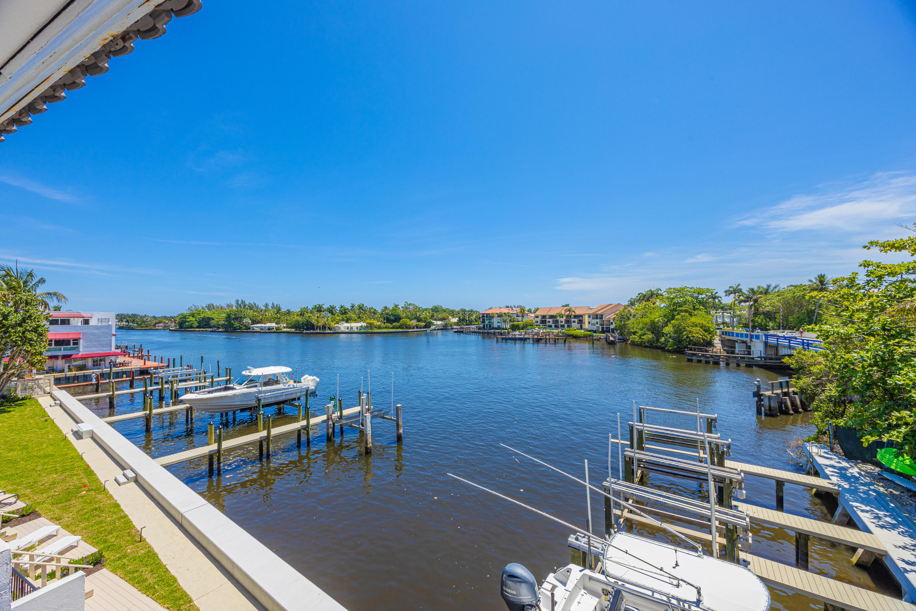 801 Palm Trail #9, Delray Beach FL 33483