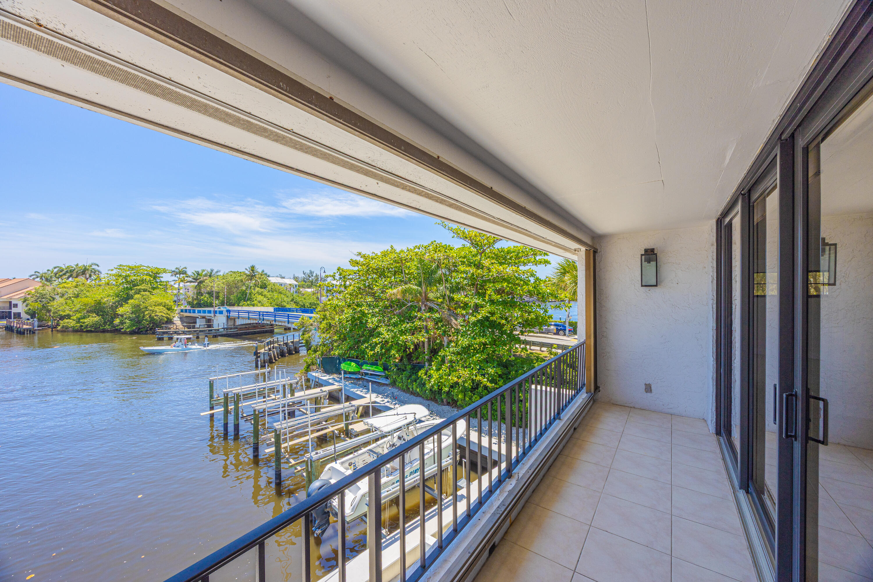 801 Palm Trail #9, Delray Beach FL 33483