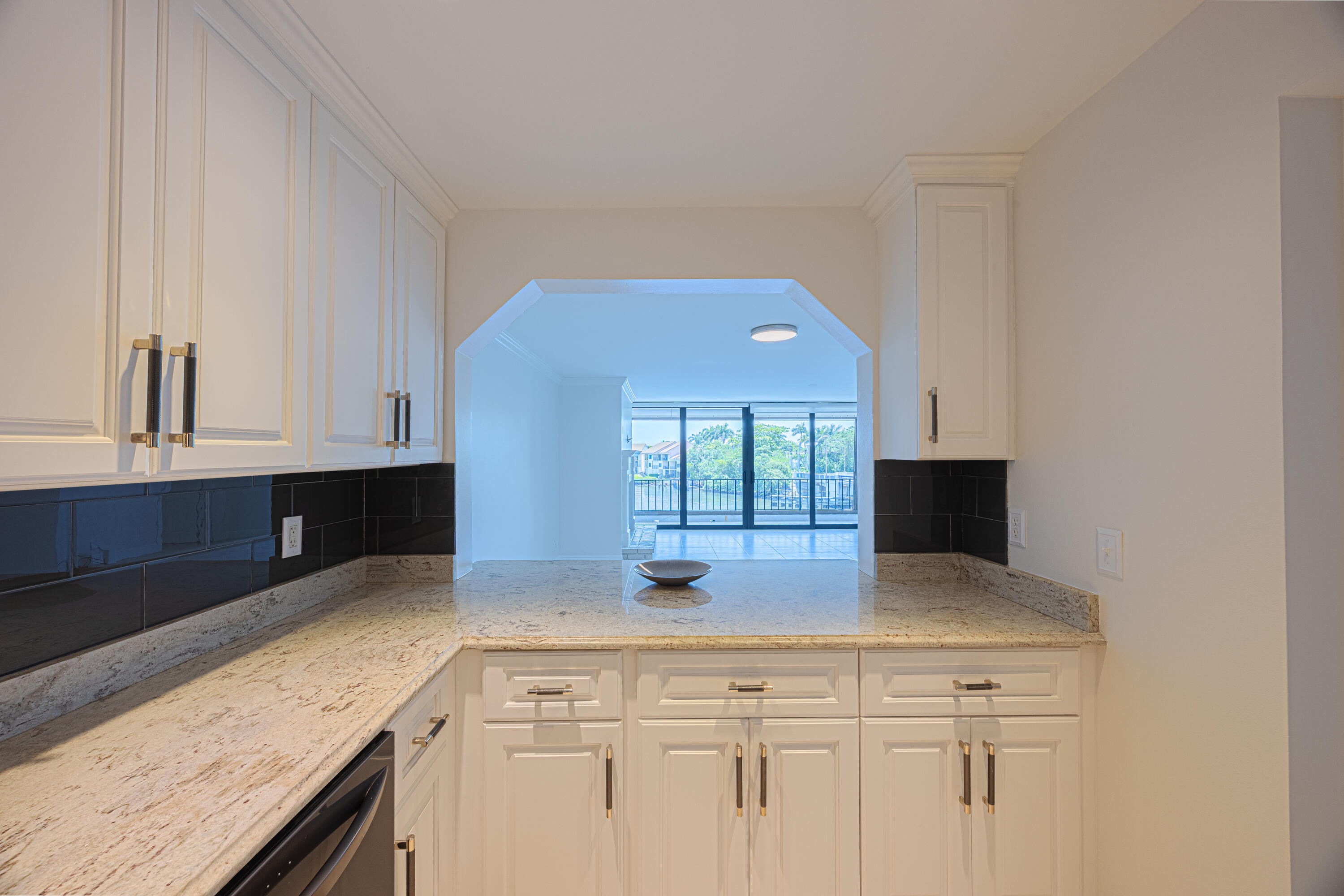 801 Palm Trail #9, Delray Beach FL 33483