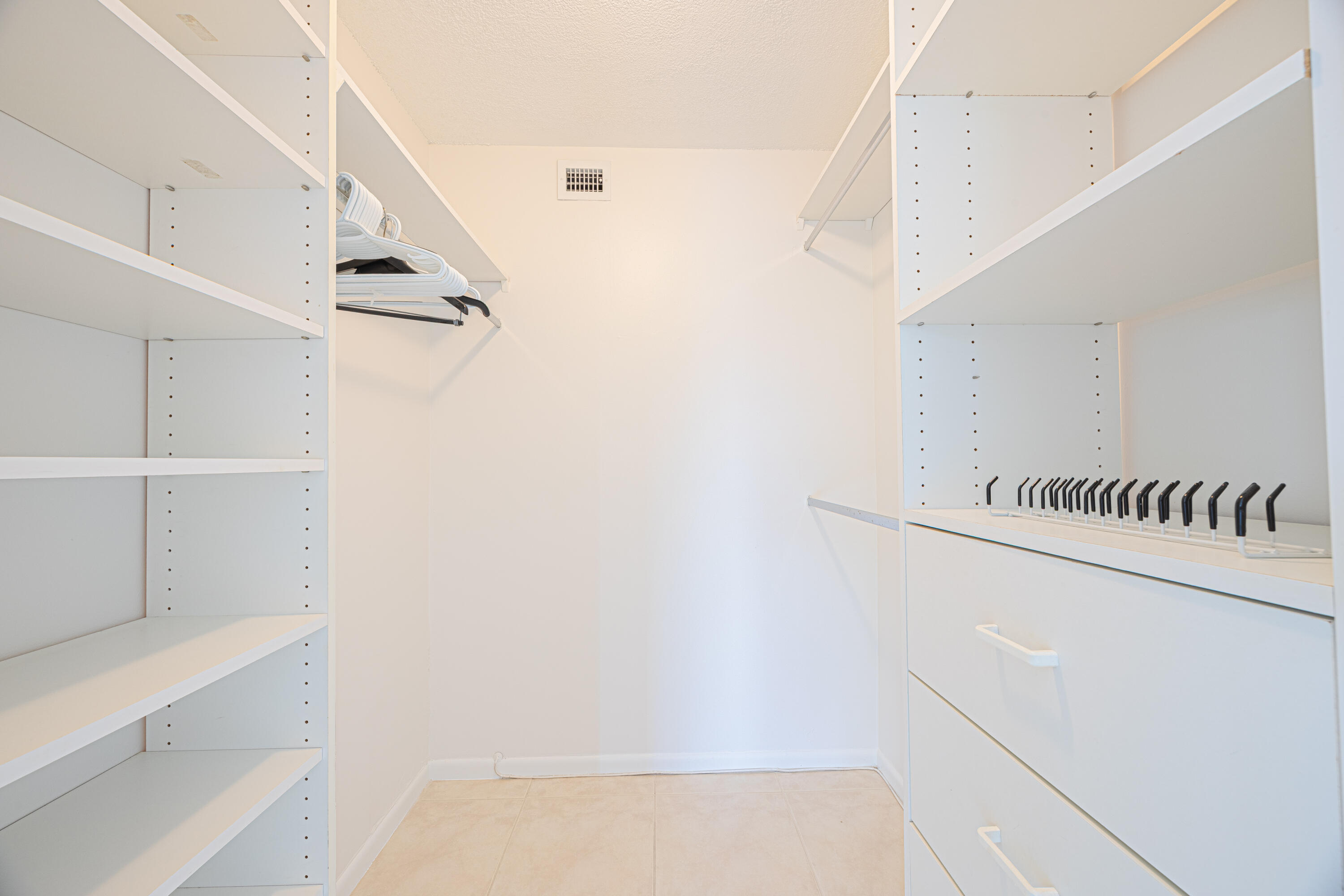 801 Palm Trail #9, Delray Beach FL 33483