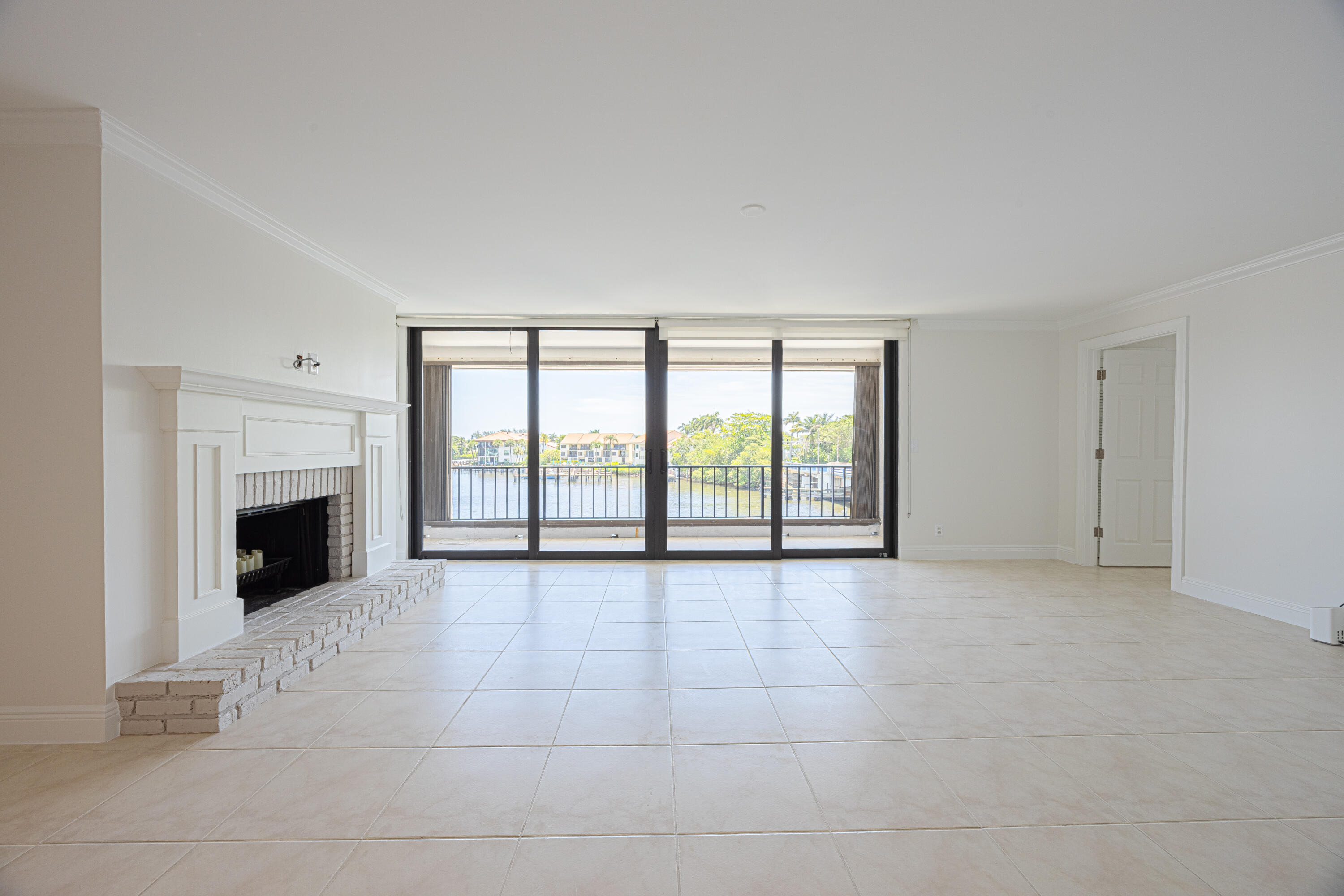 801 Palm Trail #9, Delray Beach FL 33483