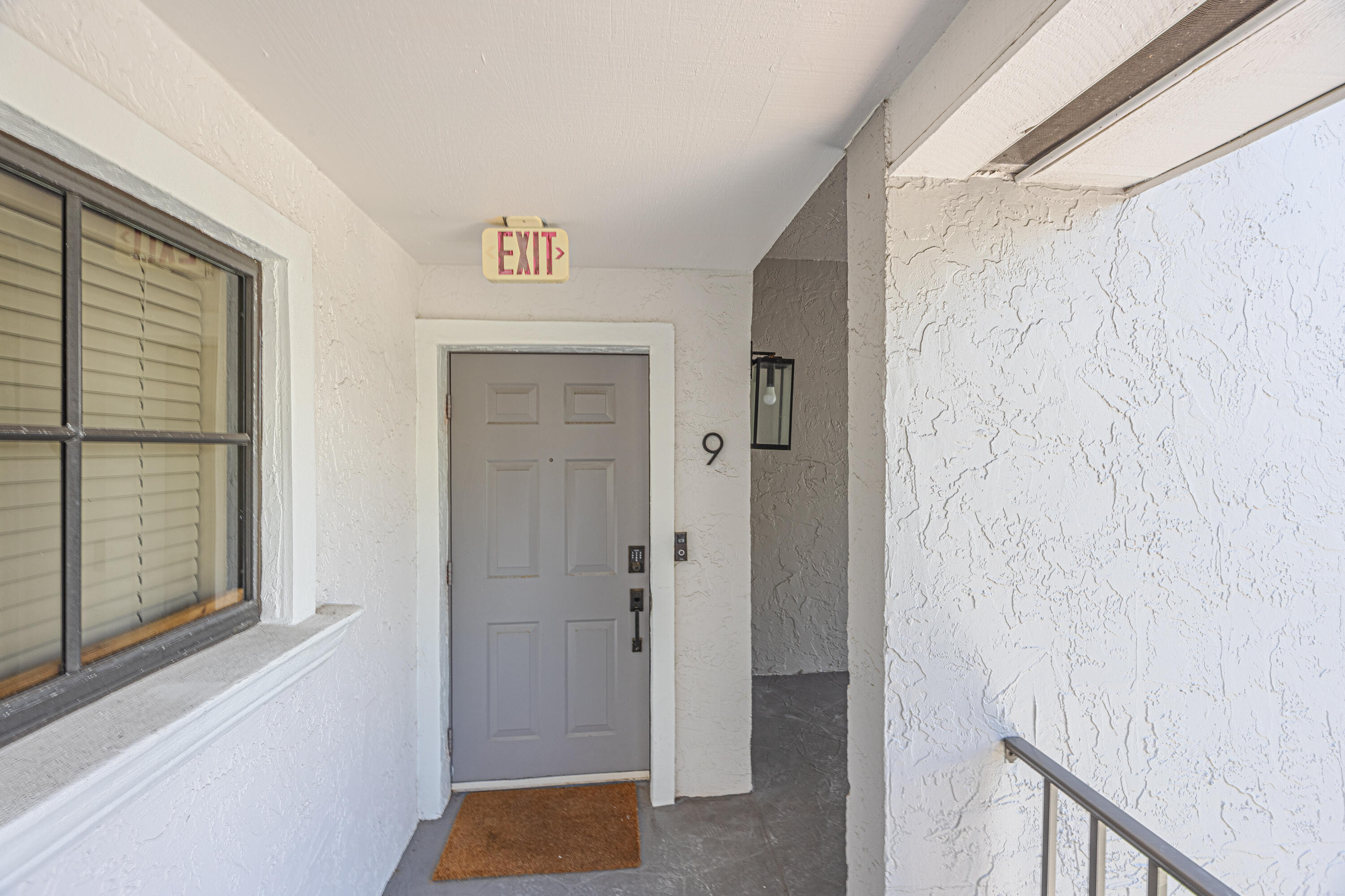 801 Palm Trail #9, Delray Beach FL 33483
