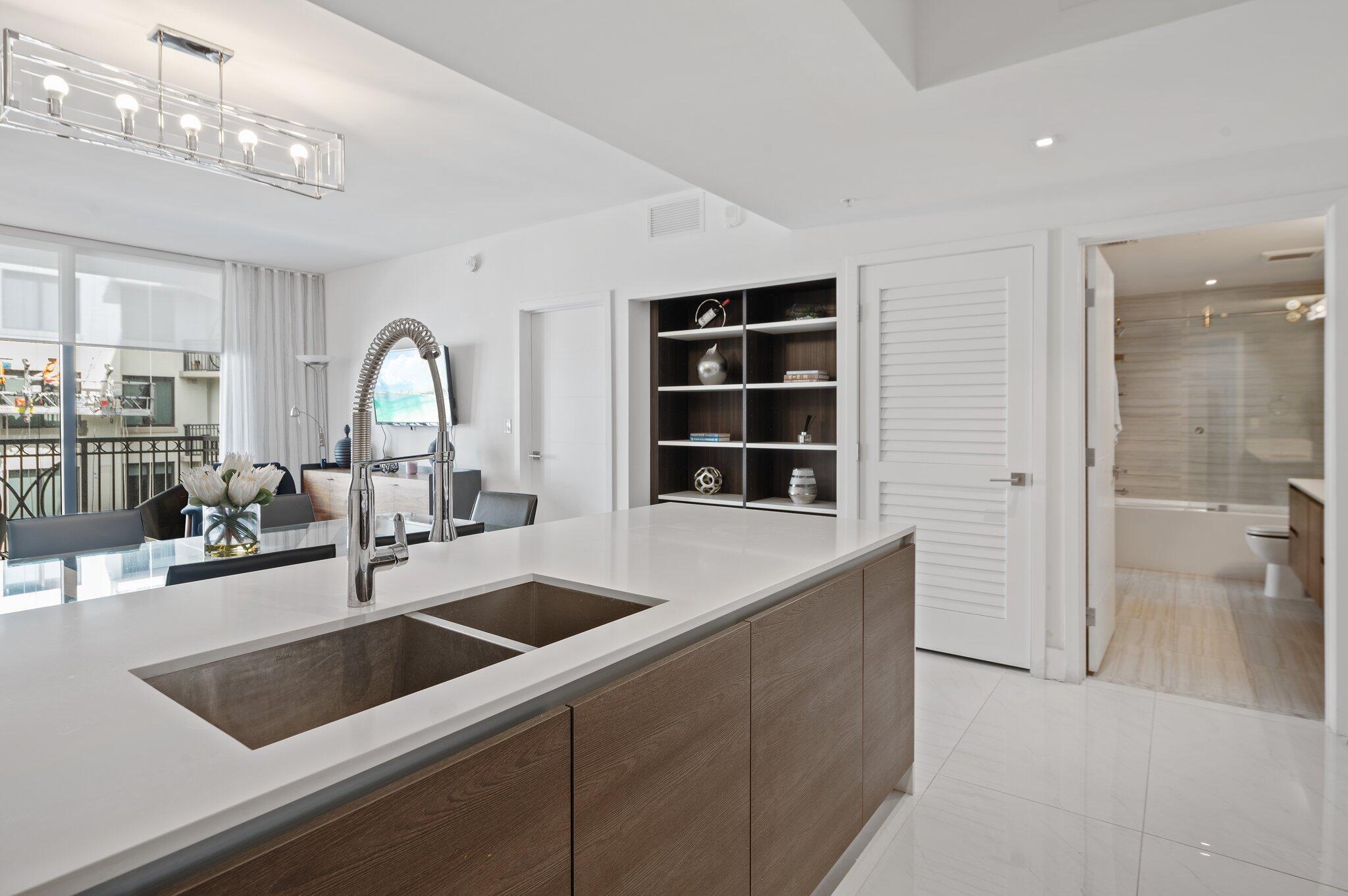 301 Altara #718, Coral Gables FL 33146