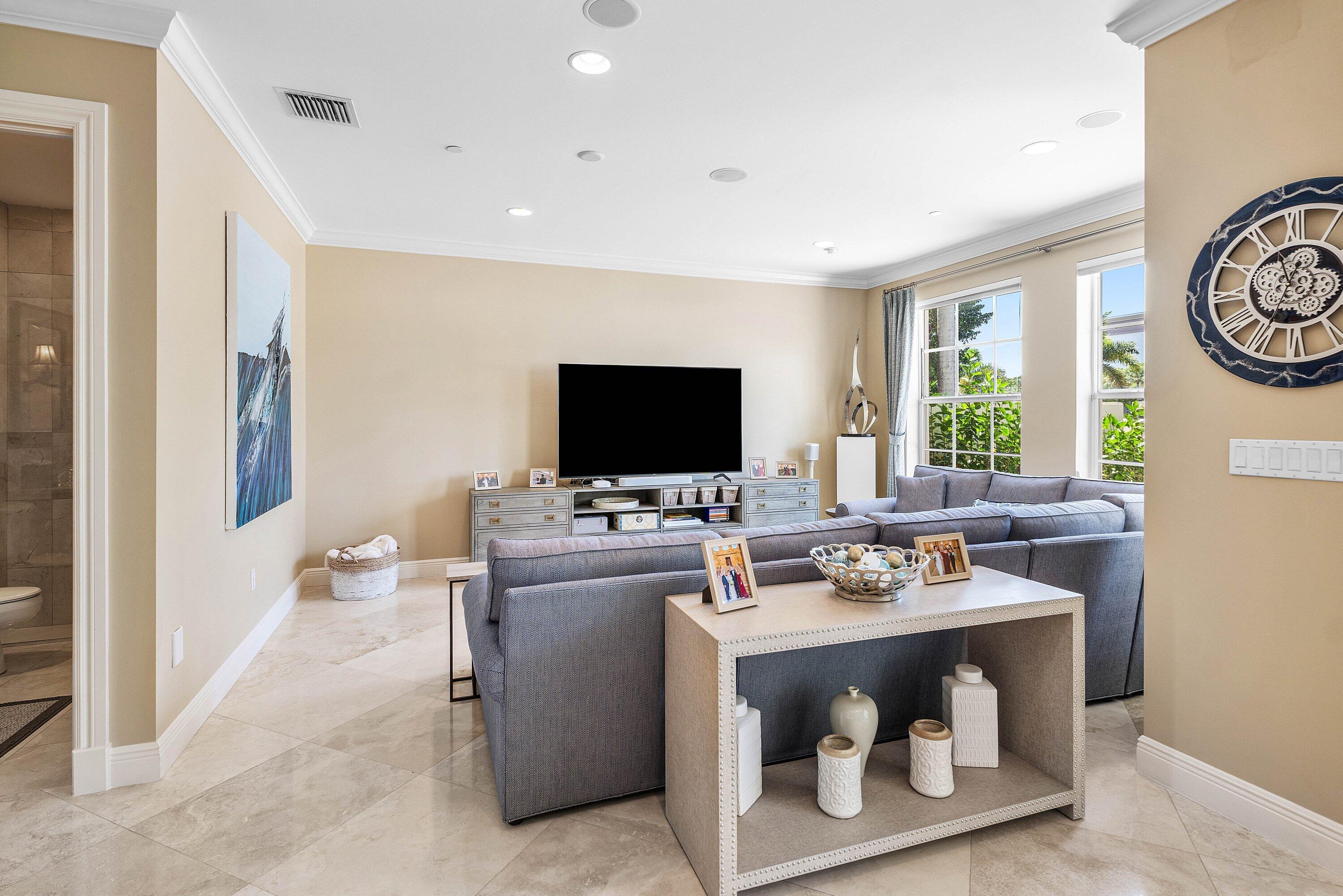 26 Marina Gardens, Palm Beach Gardens FL 33410
