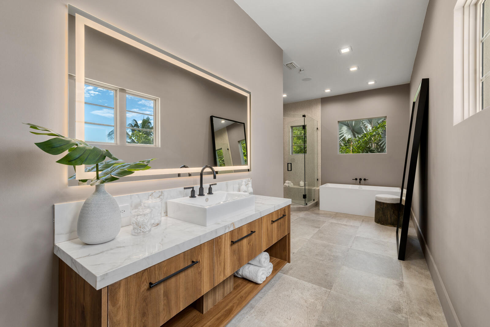 1207 Spanish River, Boca Raton FL 33432