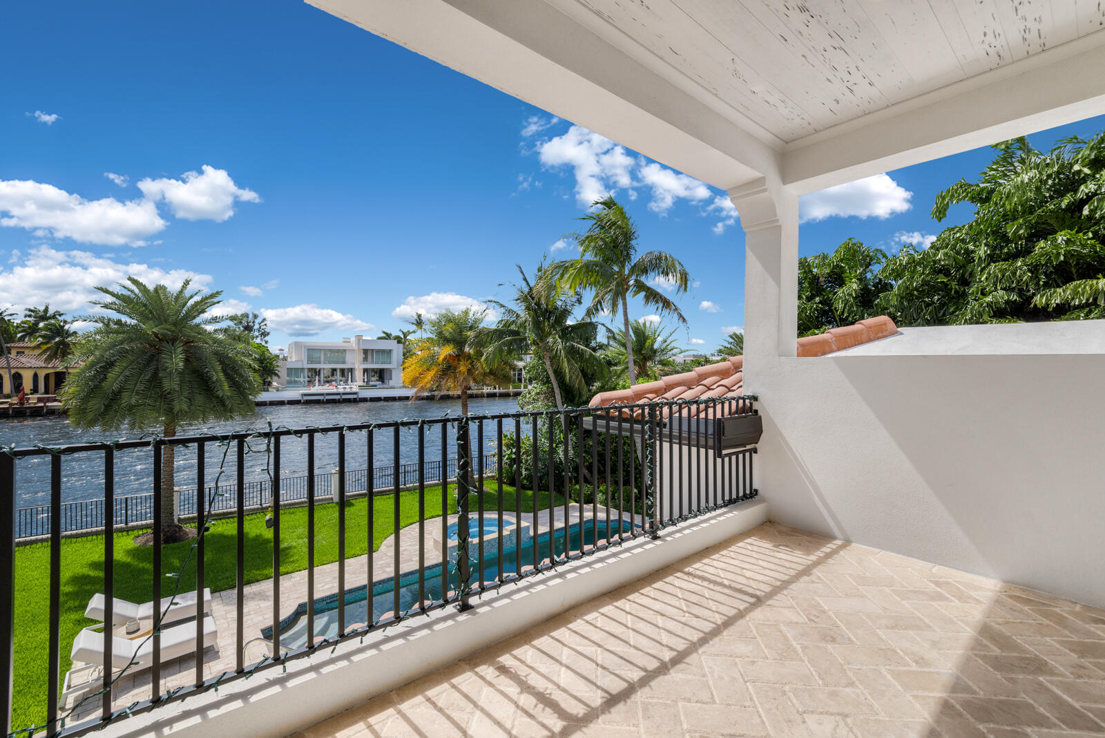 1207 Spanish River, Boca Raton FL 33432