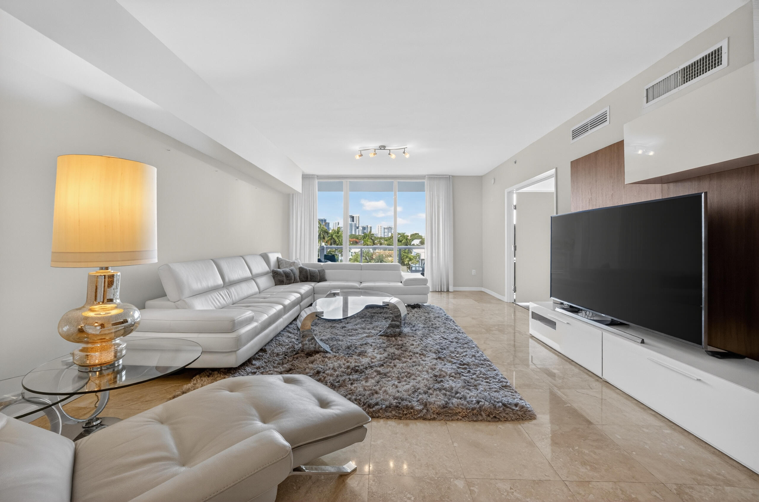 45 Hendricks #403, Fort Lauderdale FL 33301