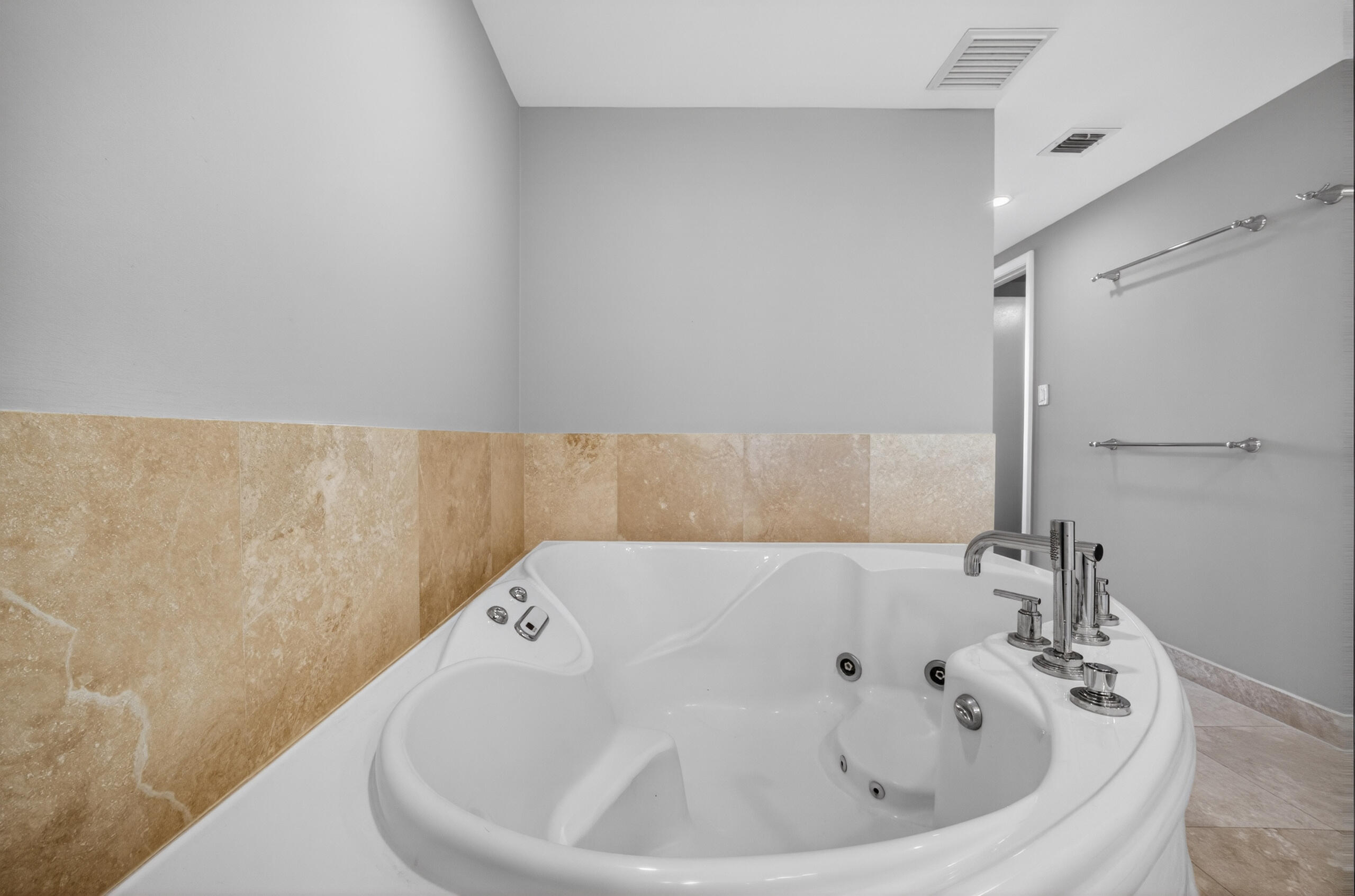 45 Hendricks #403, Fort Lauderdale FL 33301