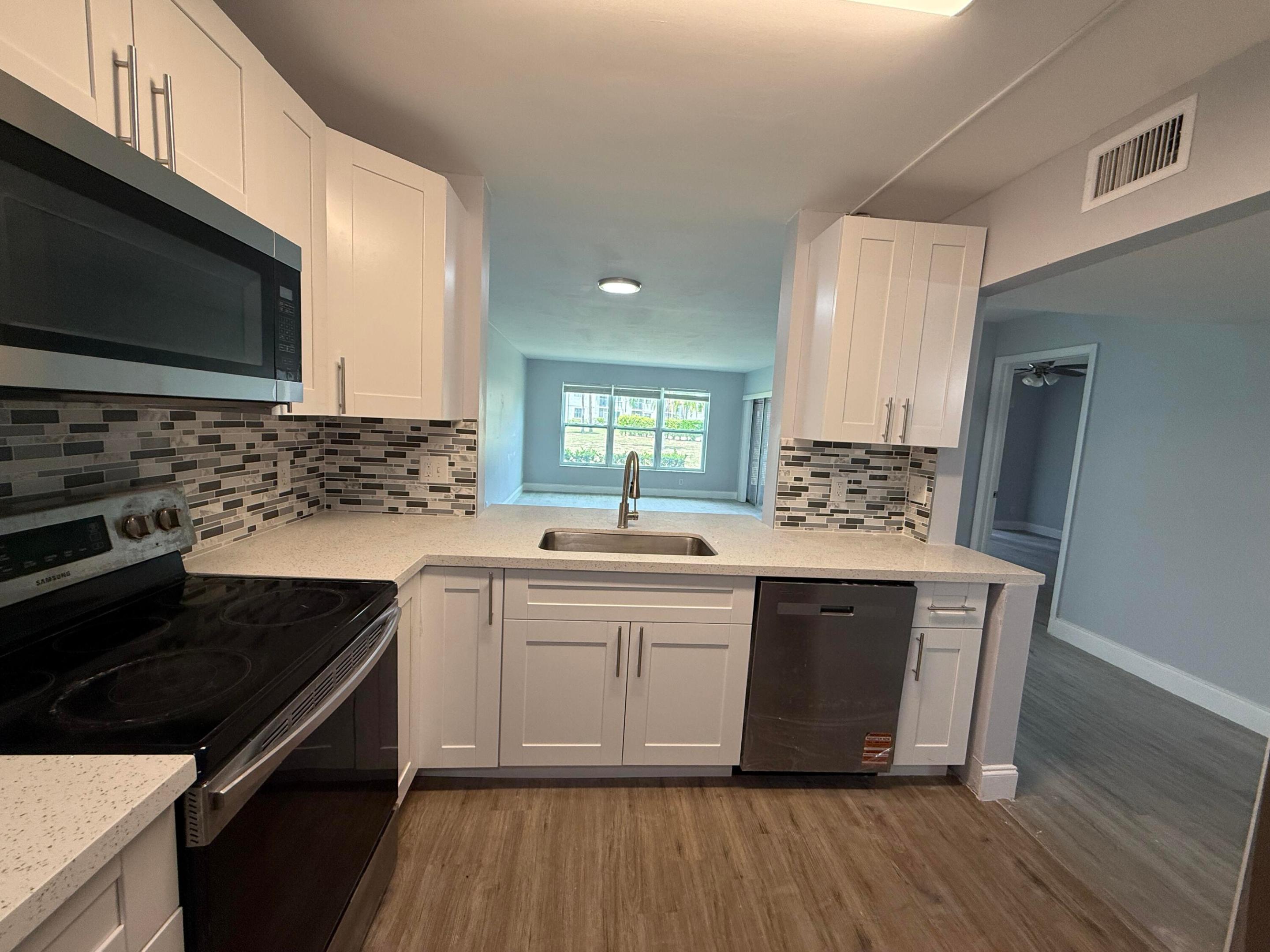 7355 Woodmont #107, Tamarac FL 33321