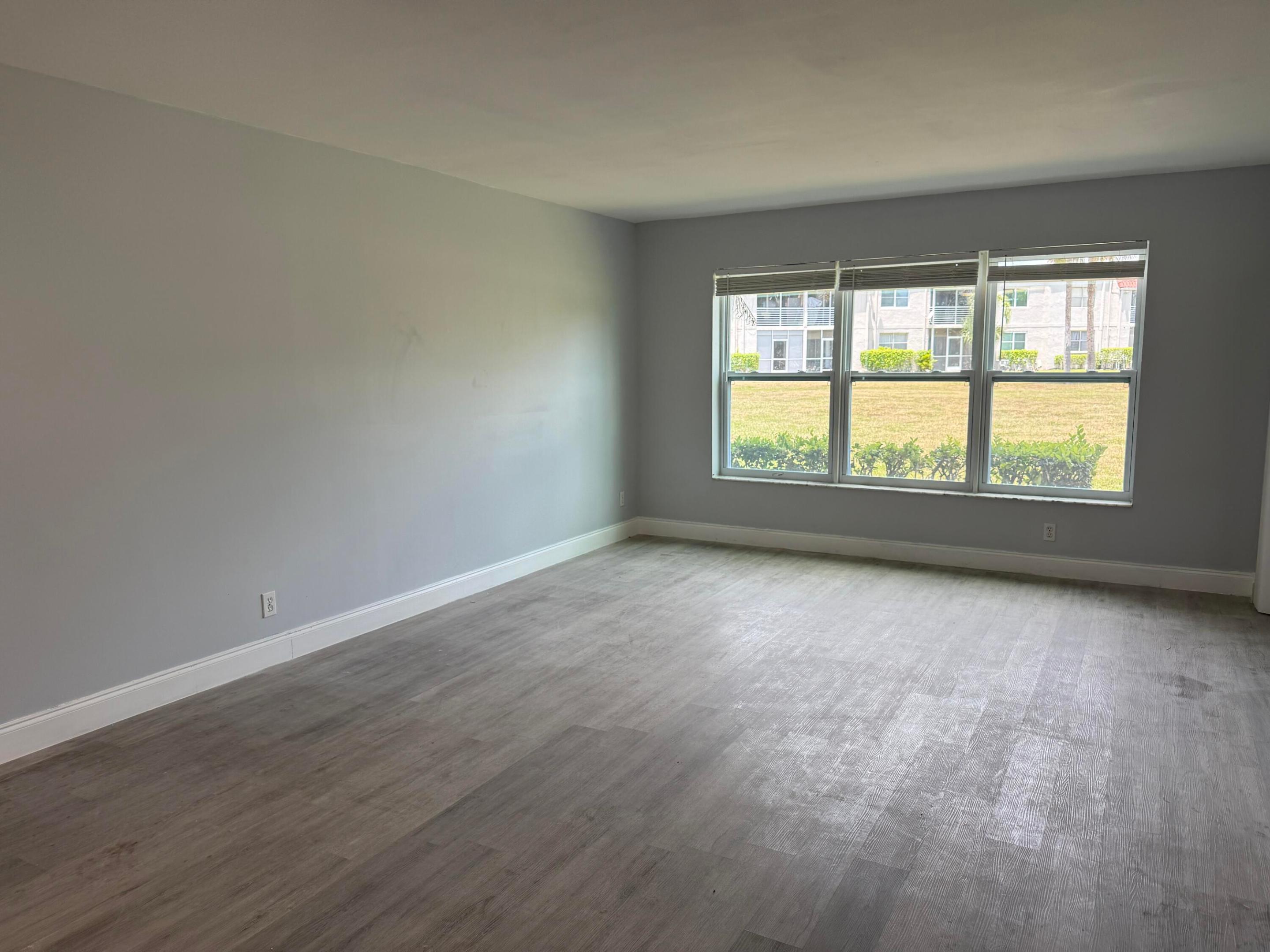 7355 Woodmont #107, Tamarac FL 33321