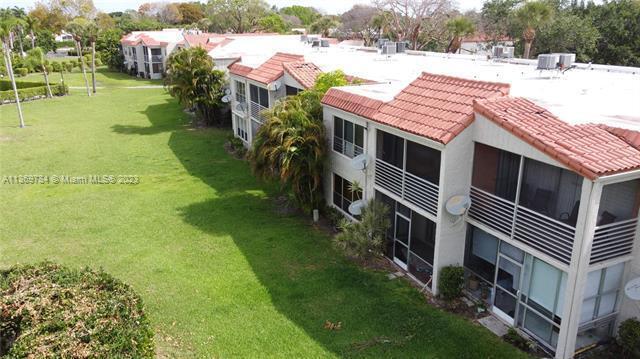 7355 Woodmont #107, Tamarac FL 33321
