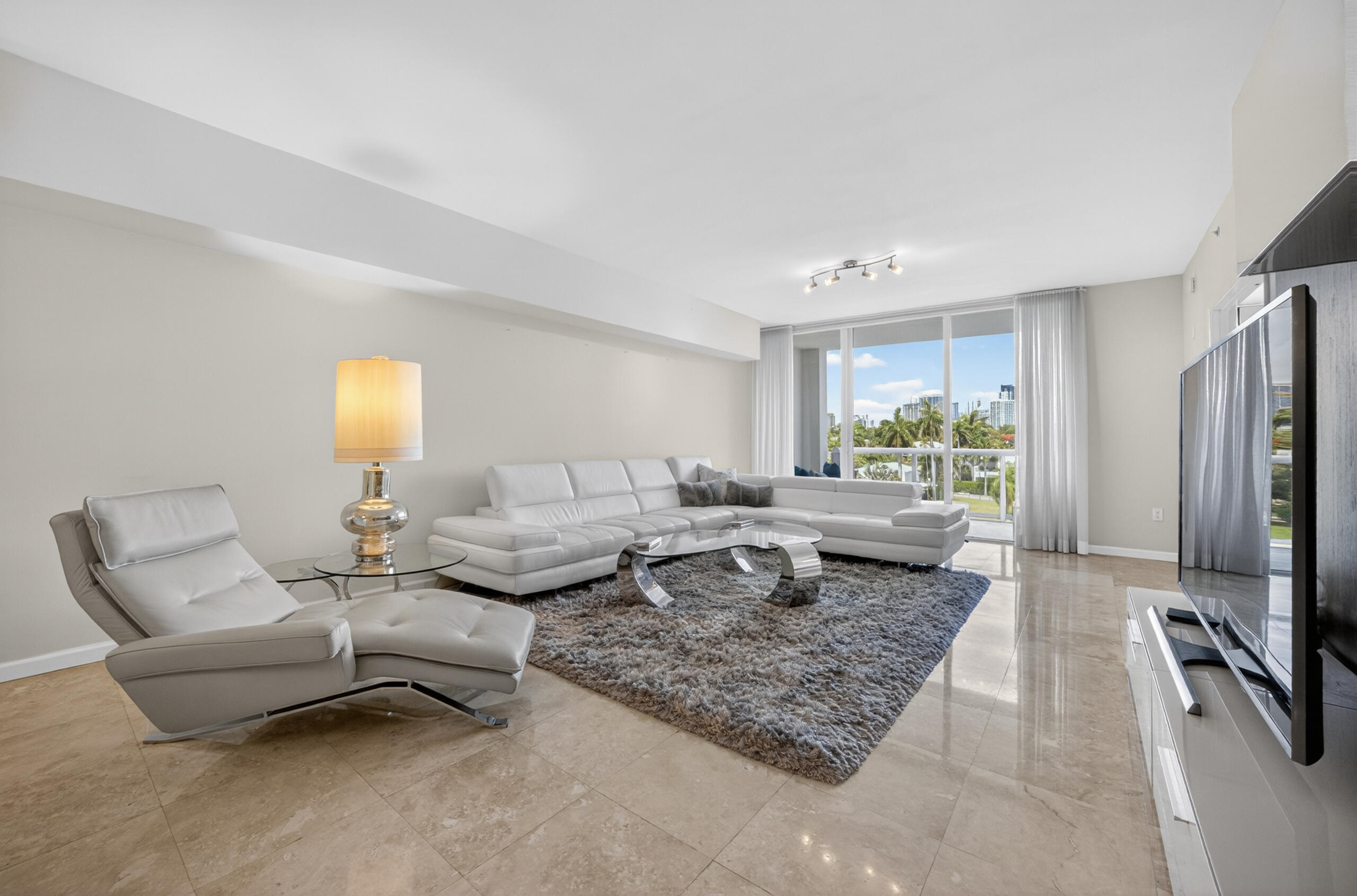 45 Hendricks #403, Fort Lauderdale FL 33301