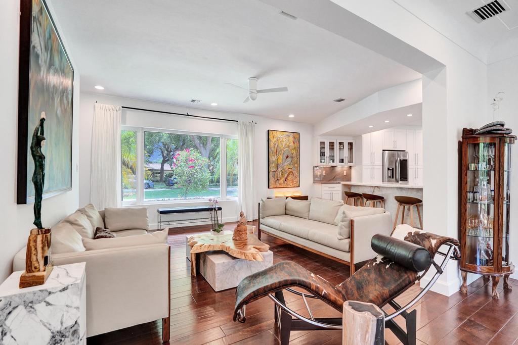 5 Gatehouse, Sea Ranch Lakes FL 33308
