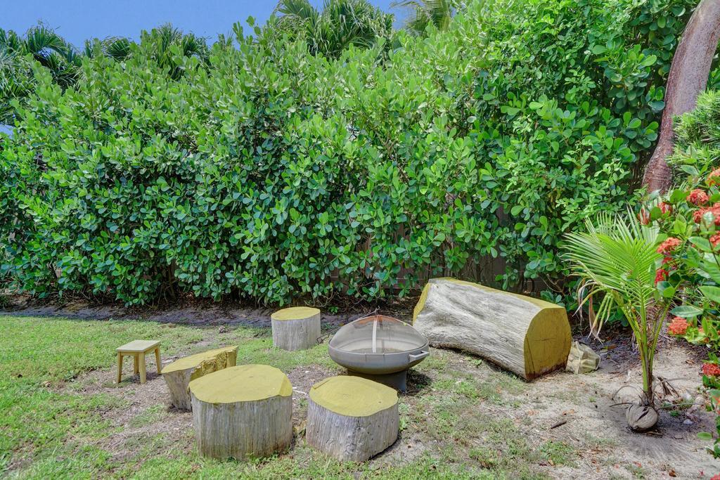 5 Gatehouse, Sea Ranch Lakes FL 33308