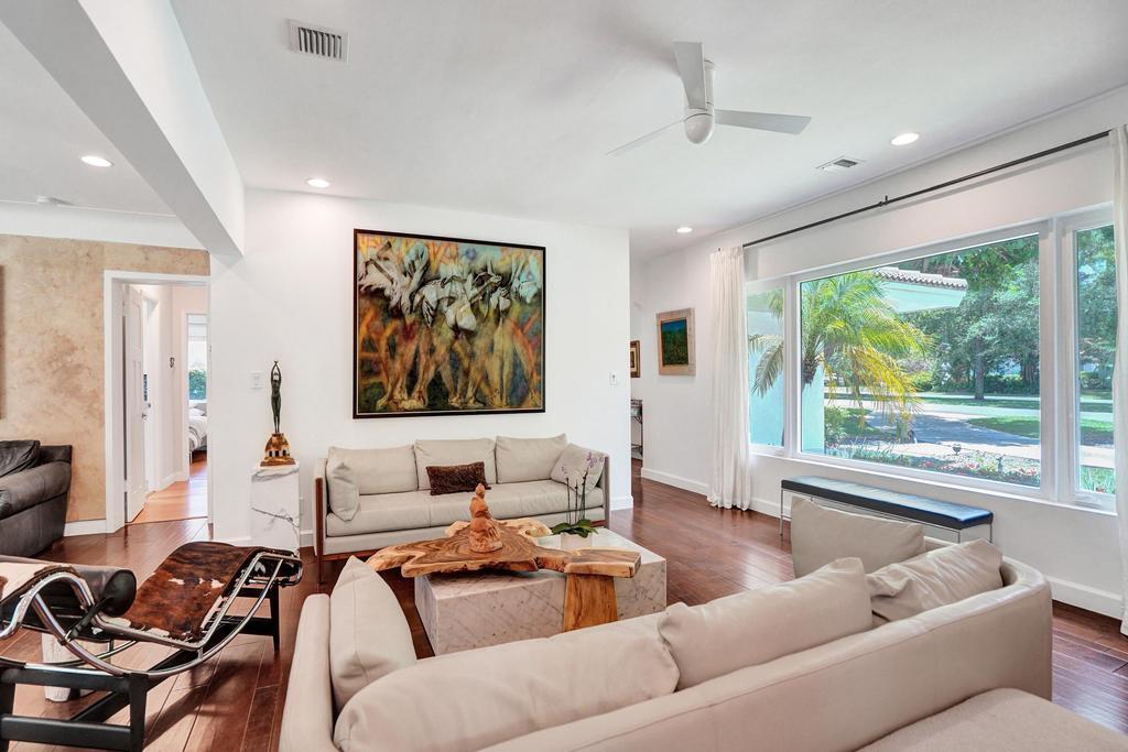 5 Gatehouse, Sea Ranch Lakes FL 33308