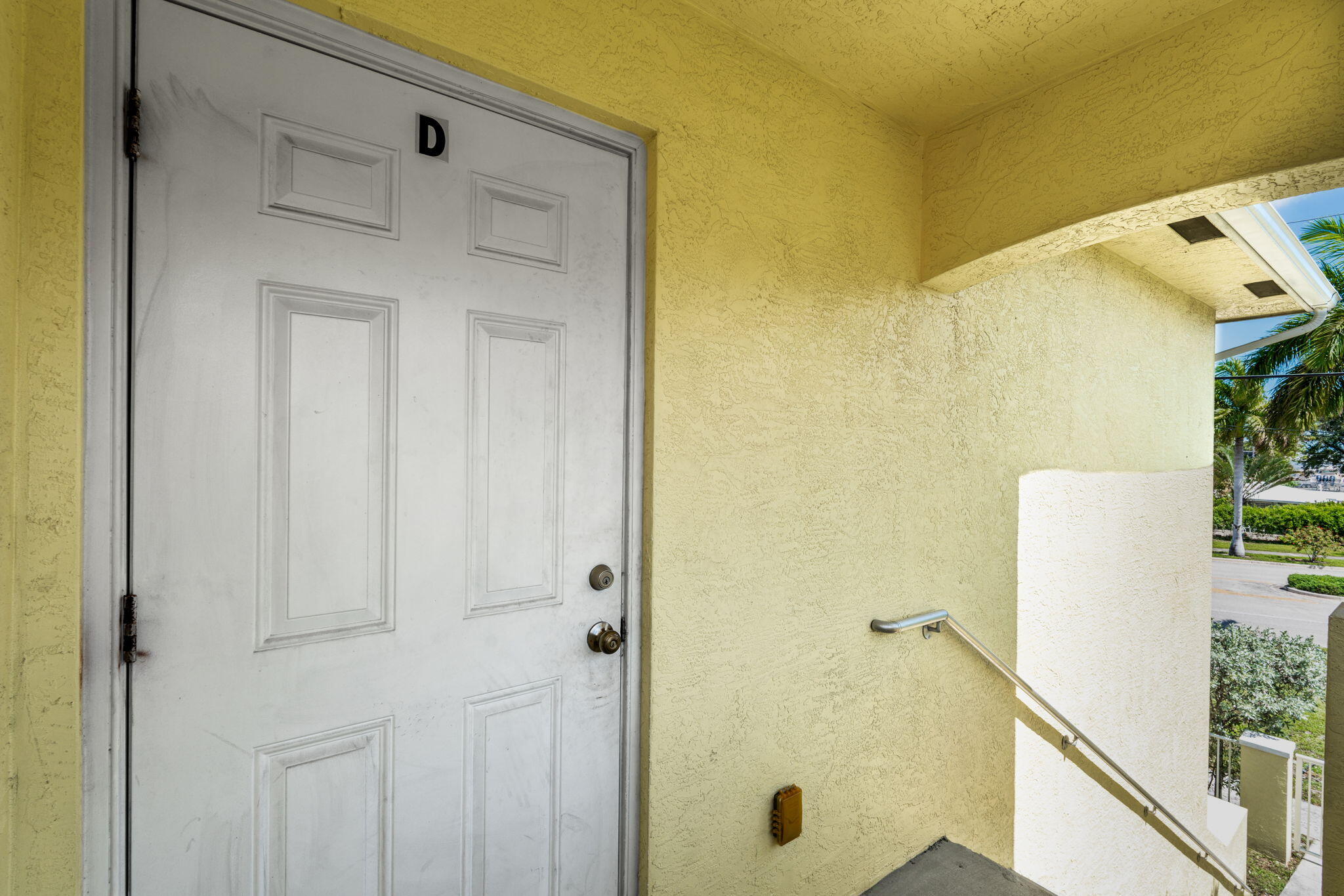 56 W 12th #D, Riviera Beach FL 33404