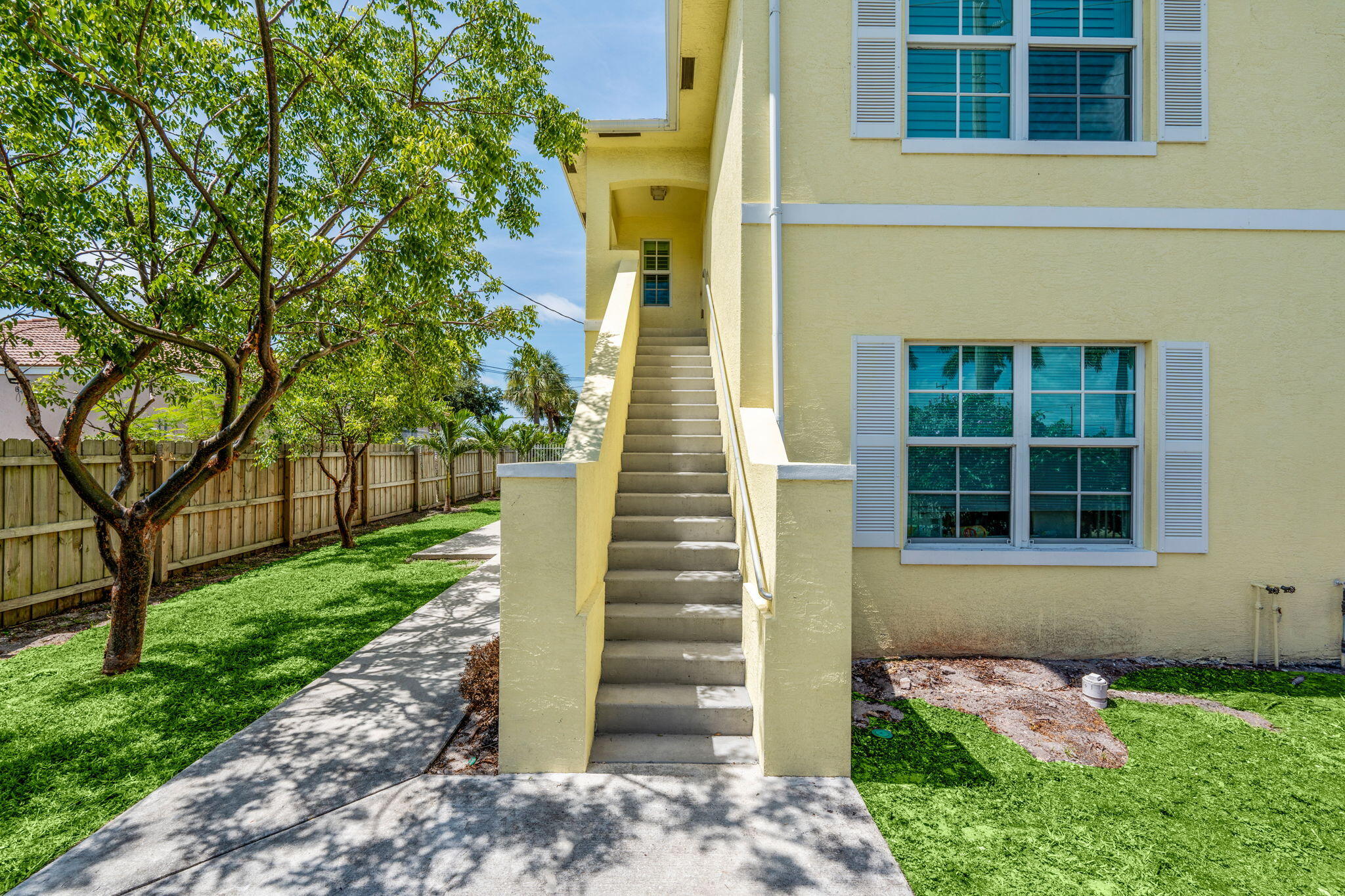 56 W 12th #D, Riviera Beach FL 33404