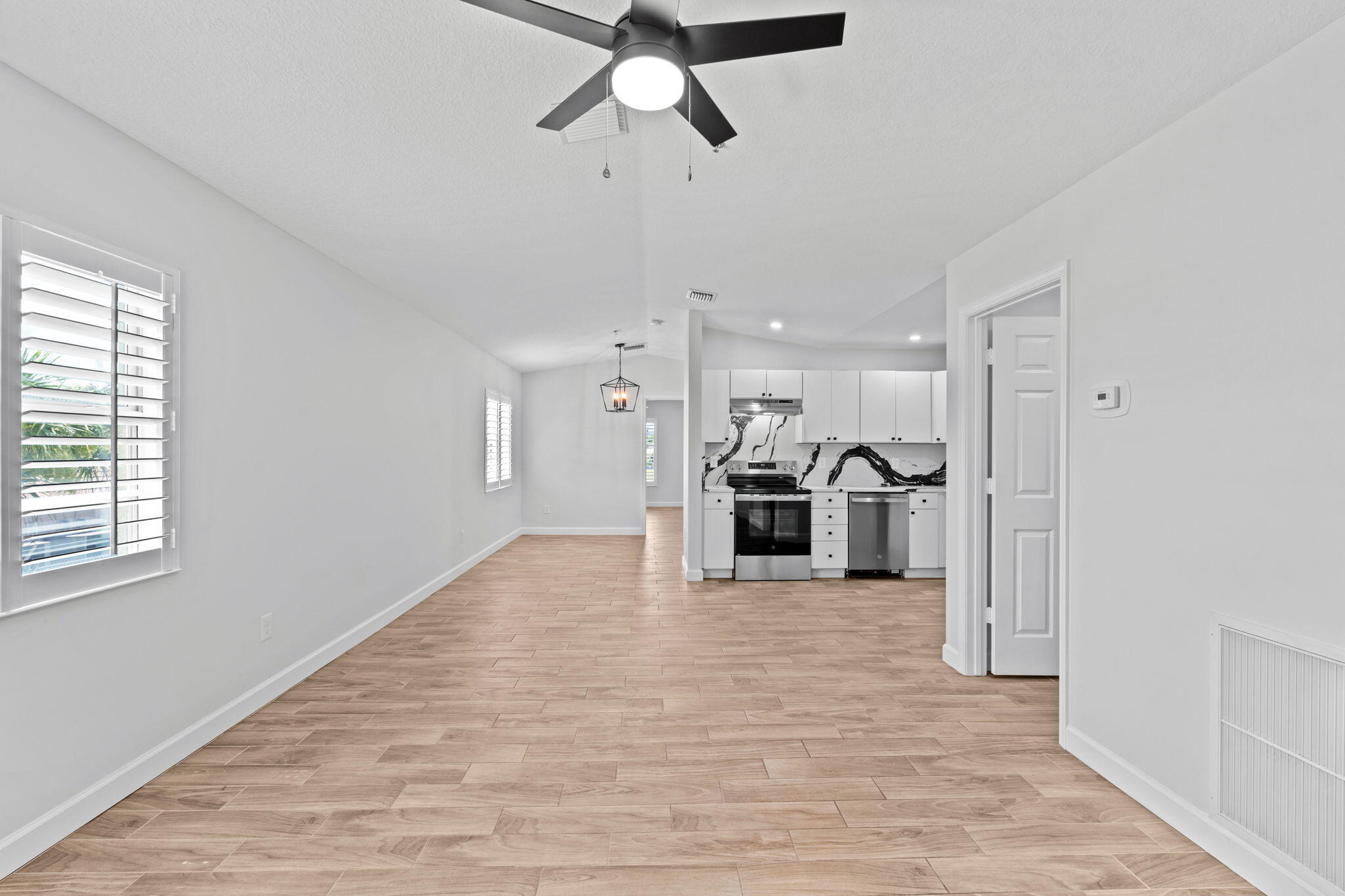 56 W 12th #D, Riviera Beach FL 33404