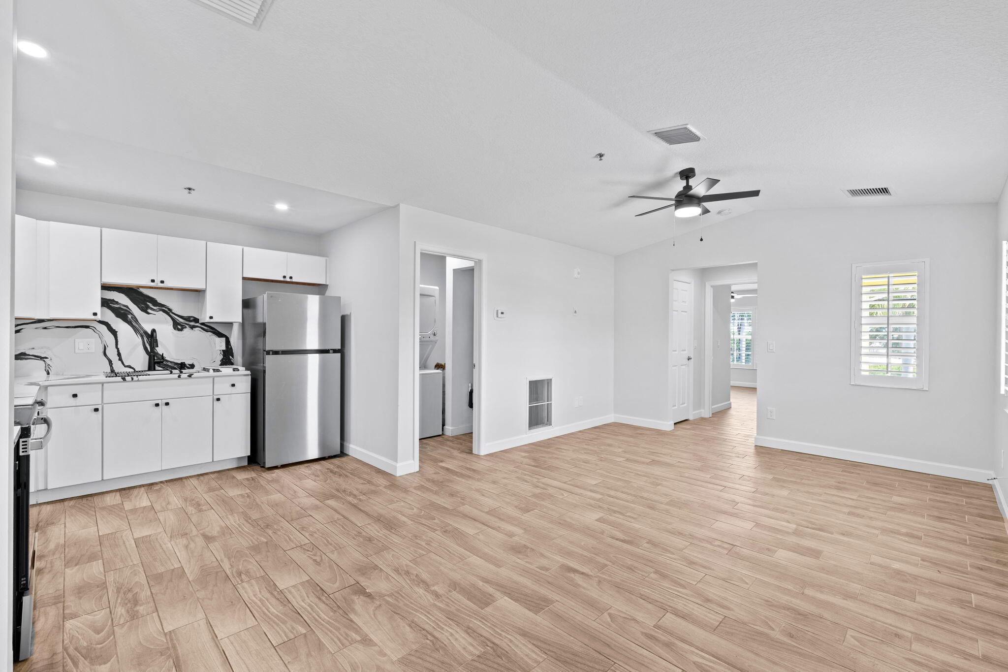 56 W 12th #D, Riviera Beach FL 33404