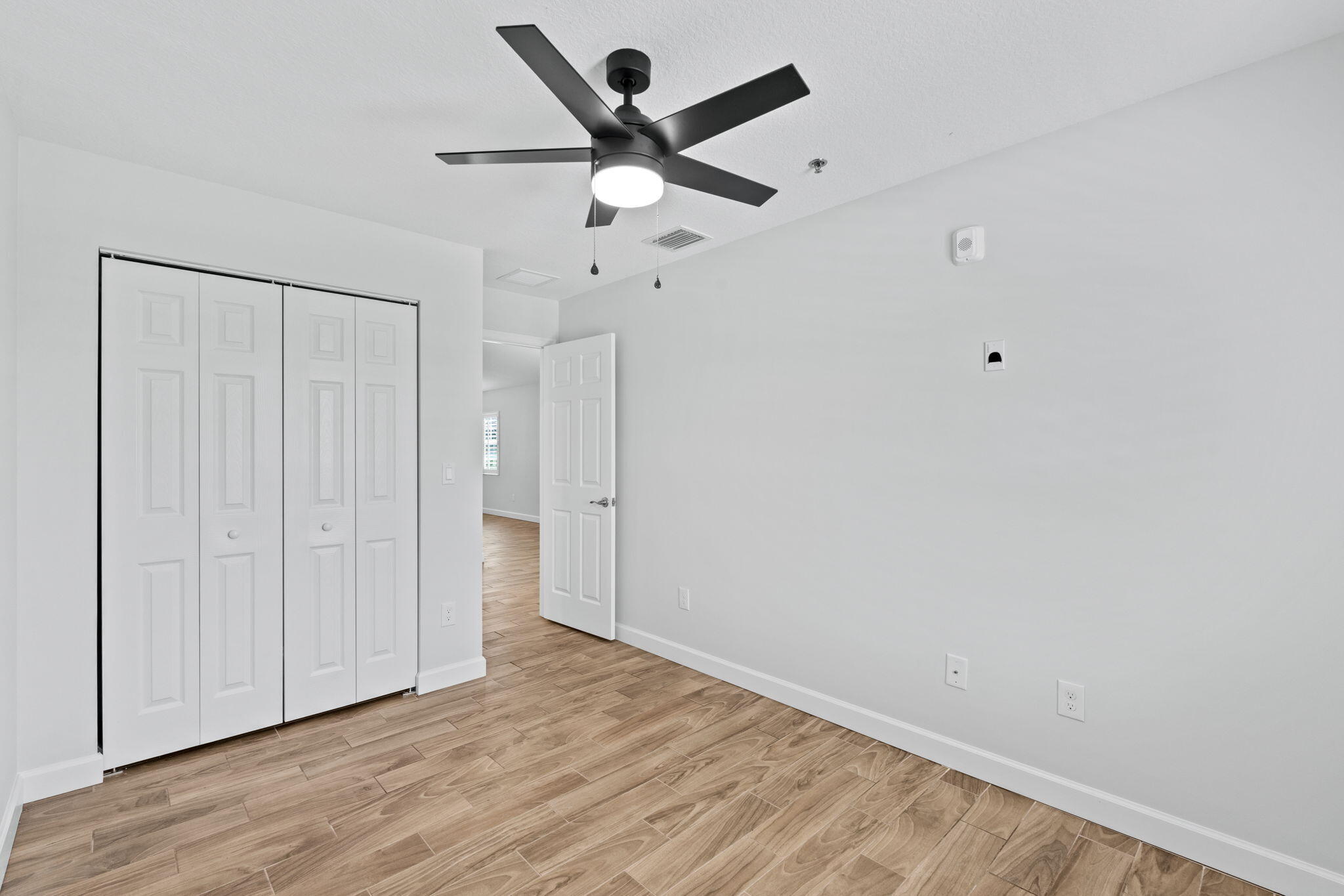 56 W 12th #D, Riviera Beach FL 33404