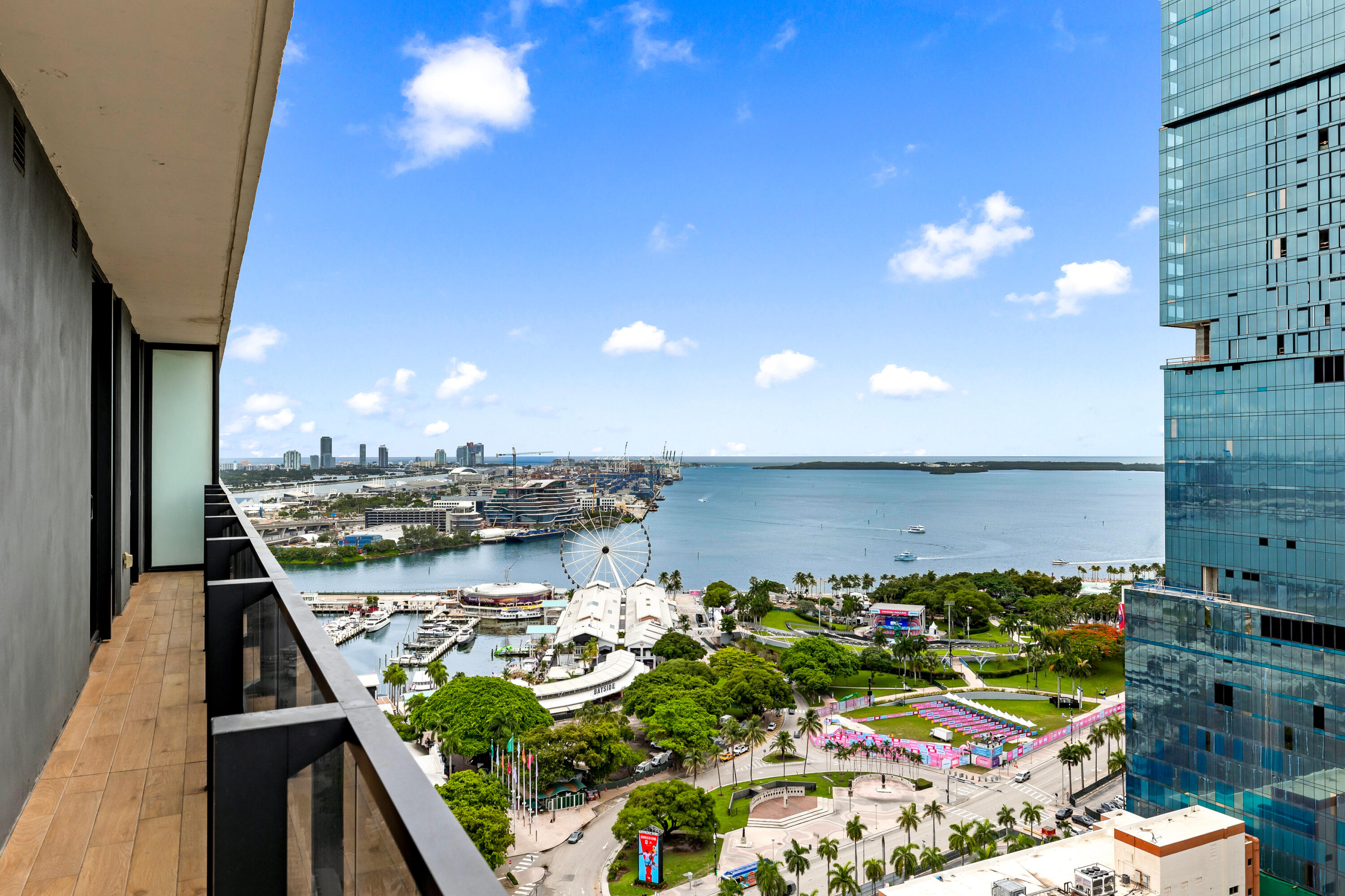 398 NE 5th #2118, Miami FL 33132