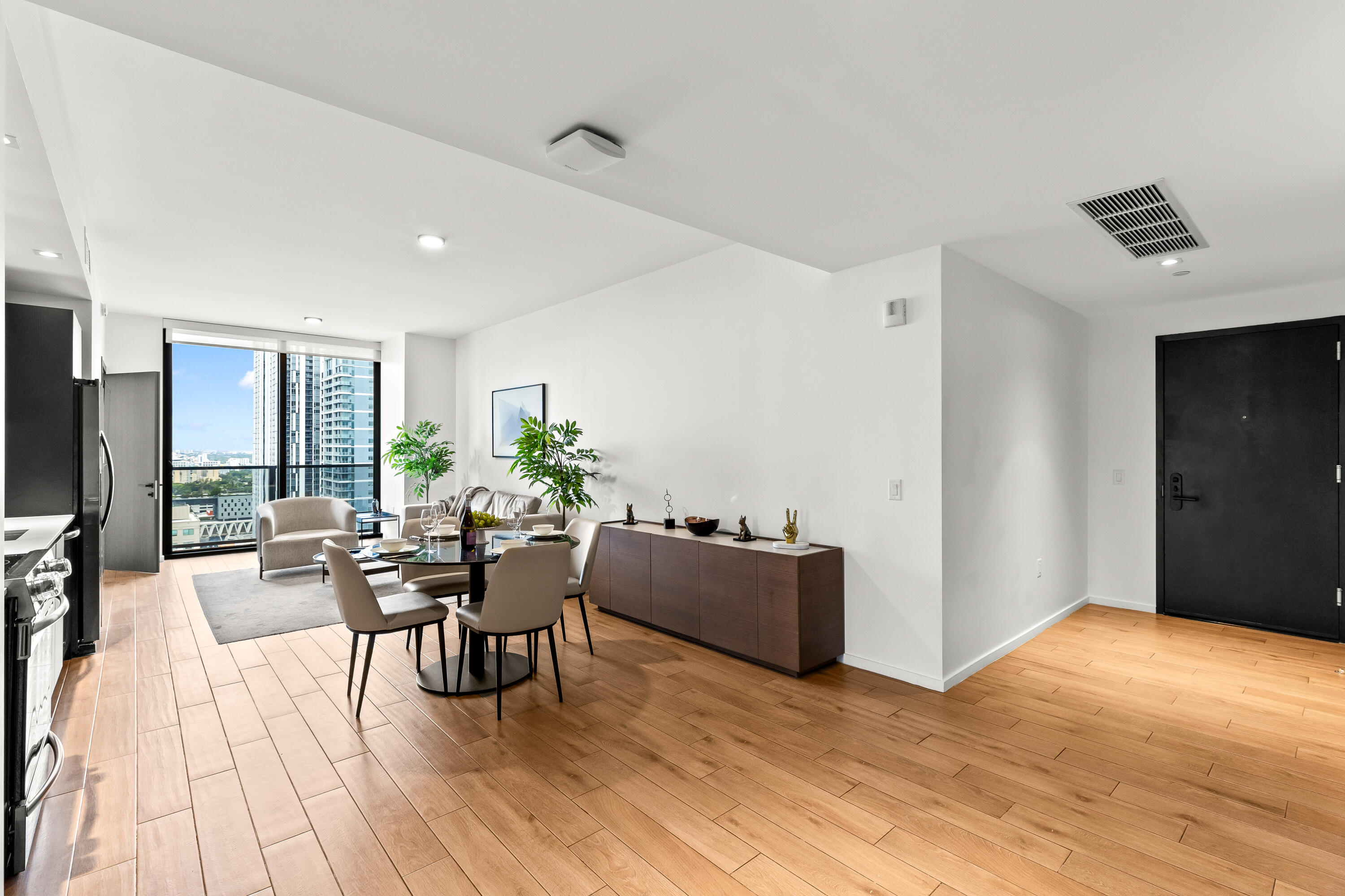 398 NE 5th #2118, Miami FL 33132