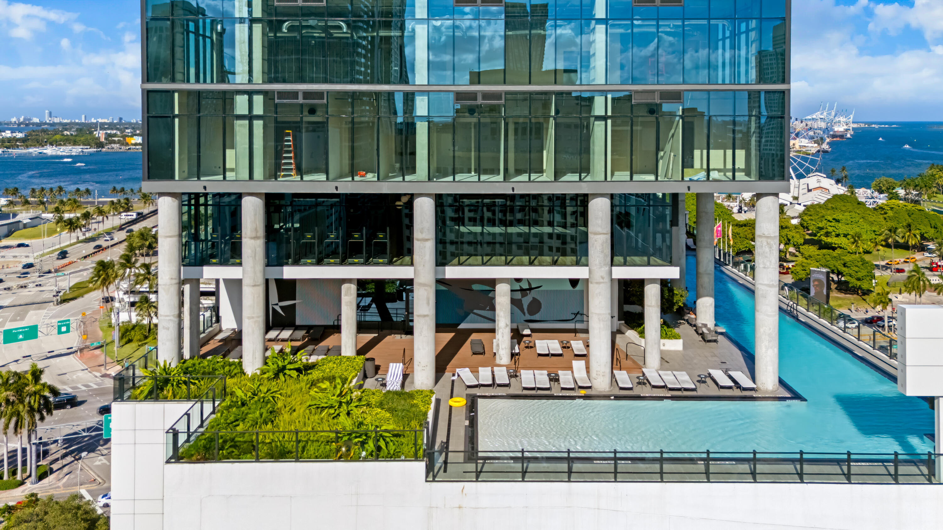 398 NE 5th #2118, Miami FL 33132