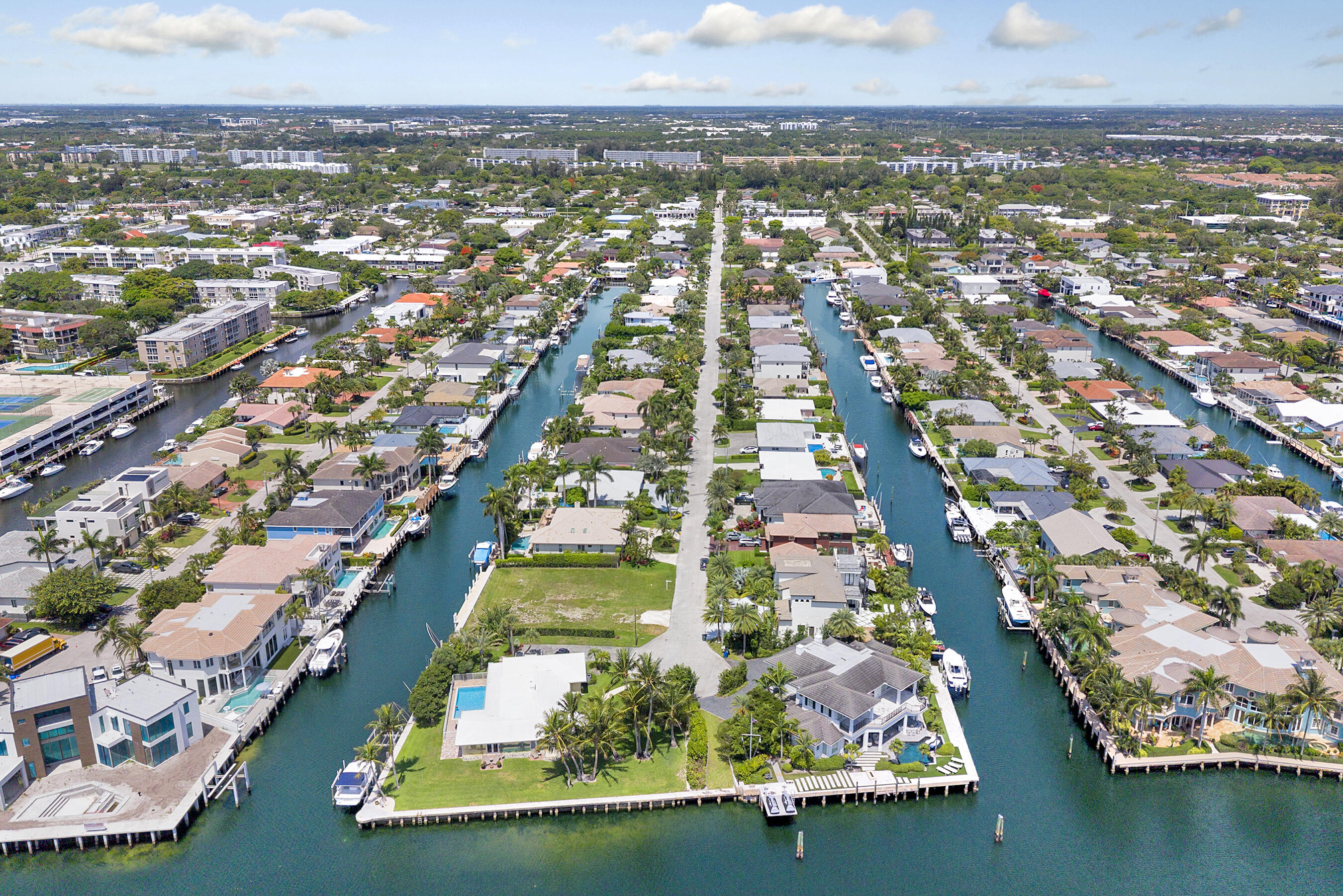 876 Forsyth, Boca Raton FL 33487