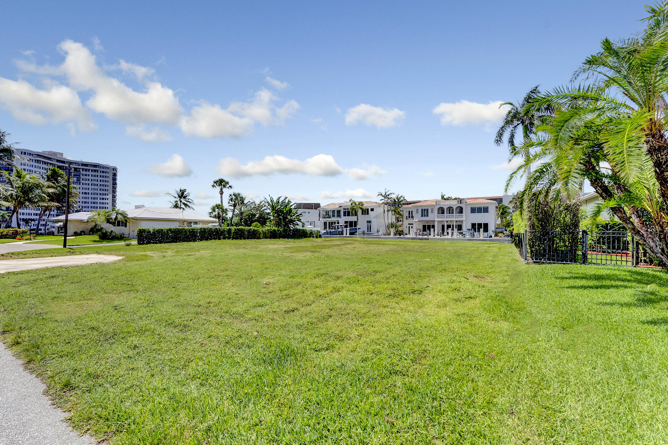876 Forsyth, Boca Raton FL 33487