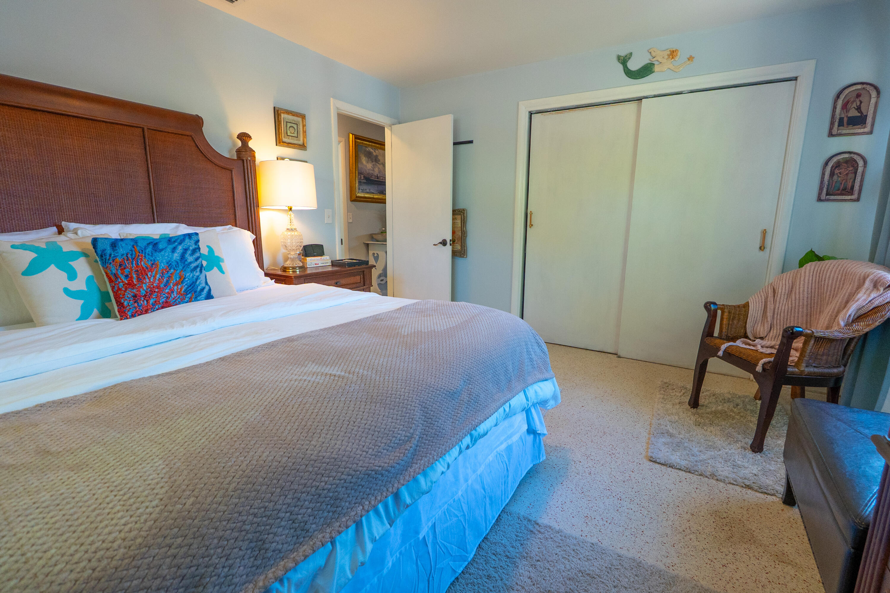 2401 Avenue Q, West Palm Beach FL 33404