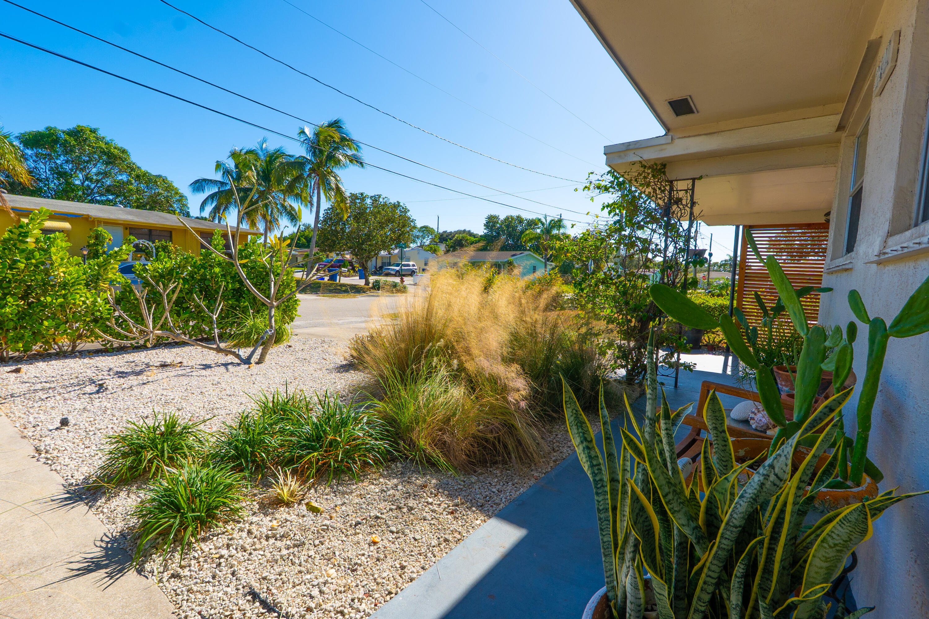 2401 Avenue Q, West Palm Beach FL 33404