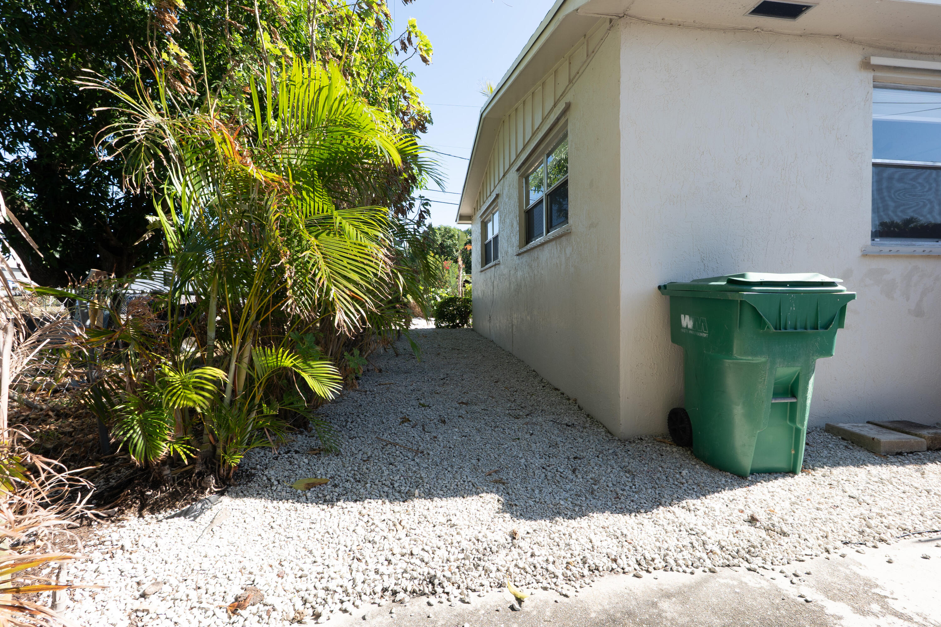 2401 Avenue Q, West Palm Beach FL 33404