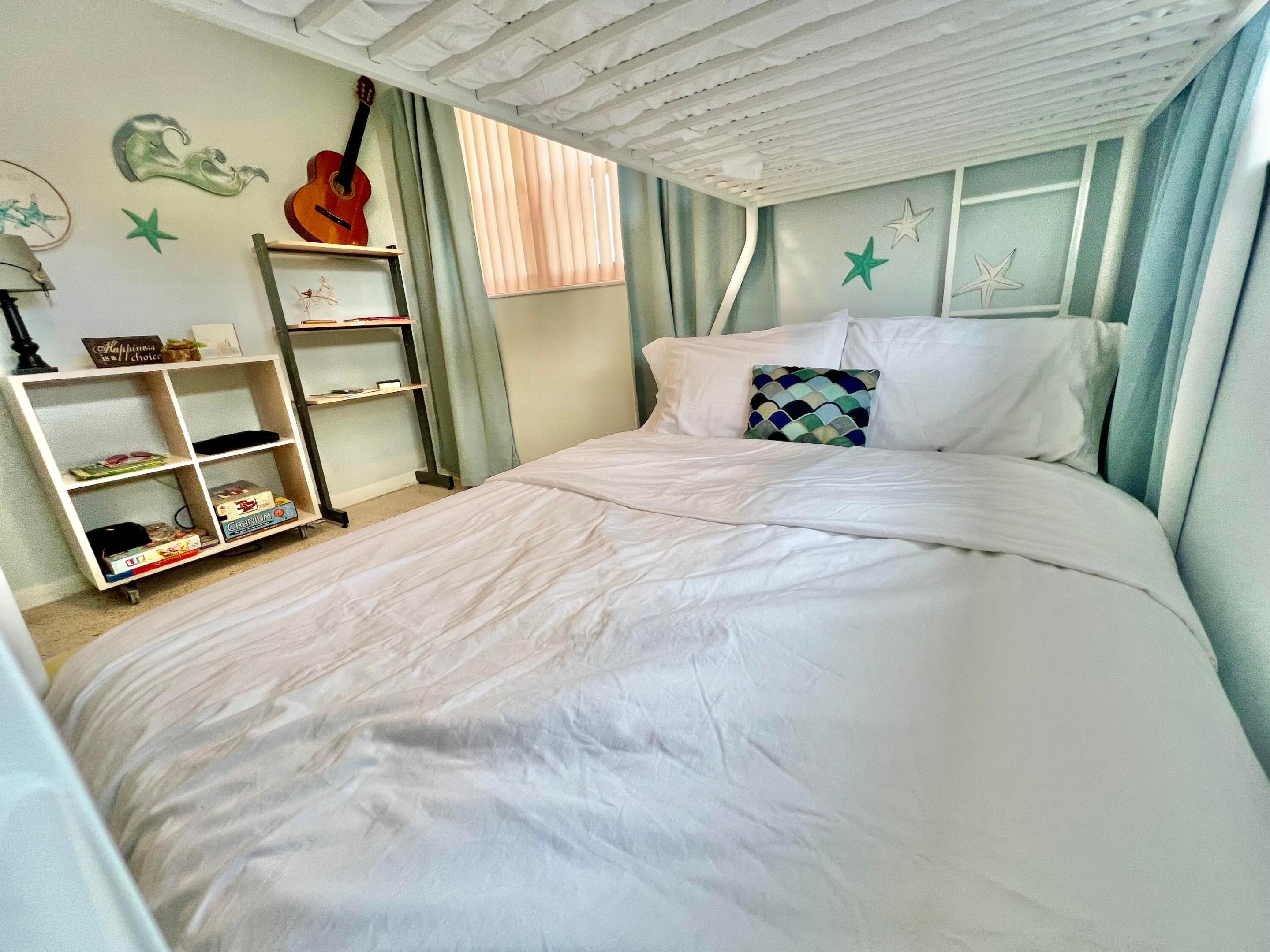 2401 Avenue Q, West Palm Beach FL 33404