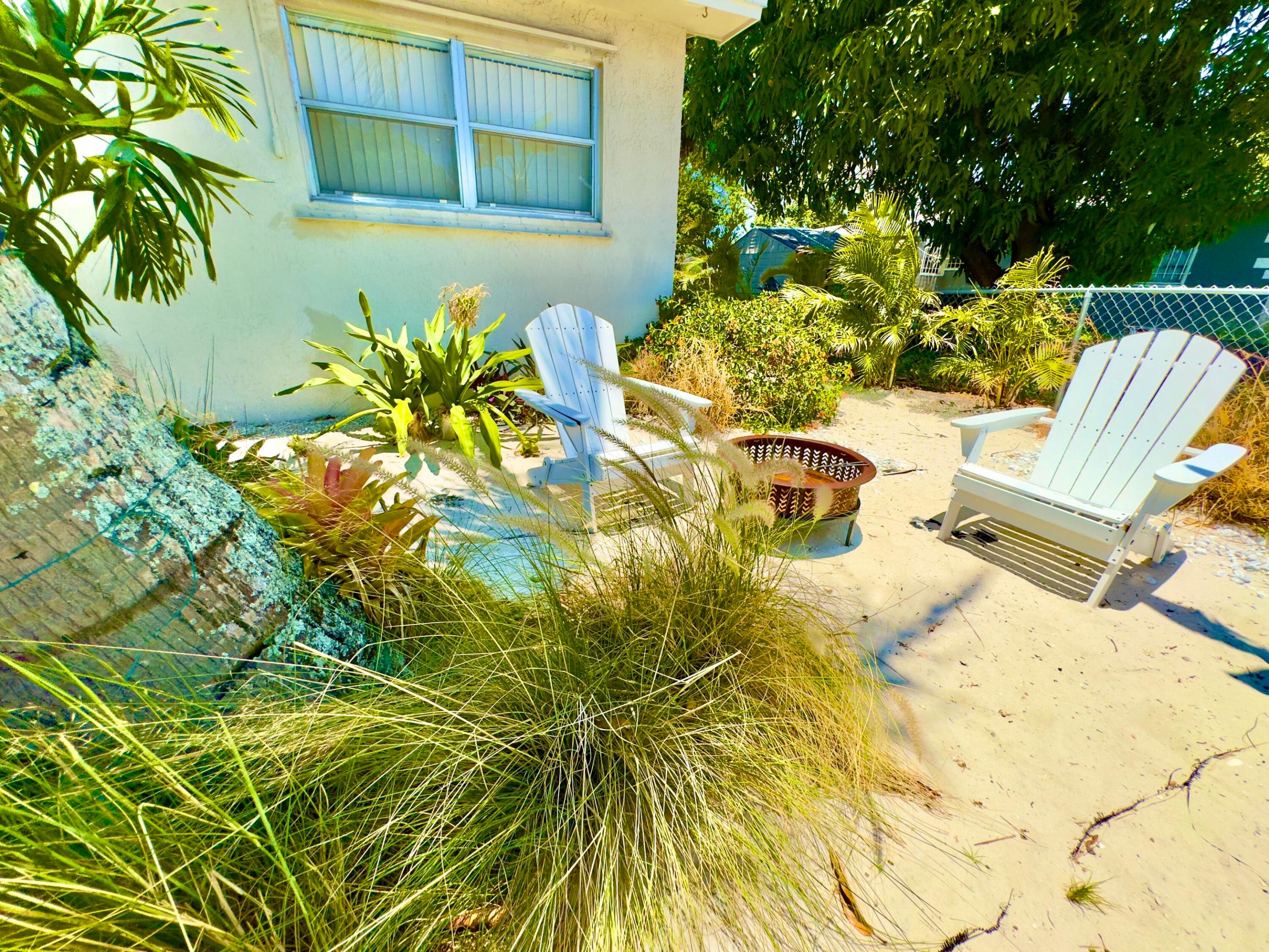 2401 Avenue Q, West Palm Beach FL 33404