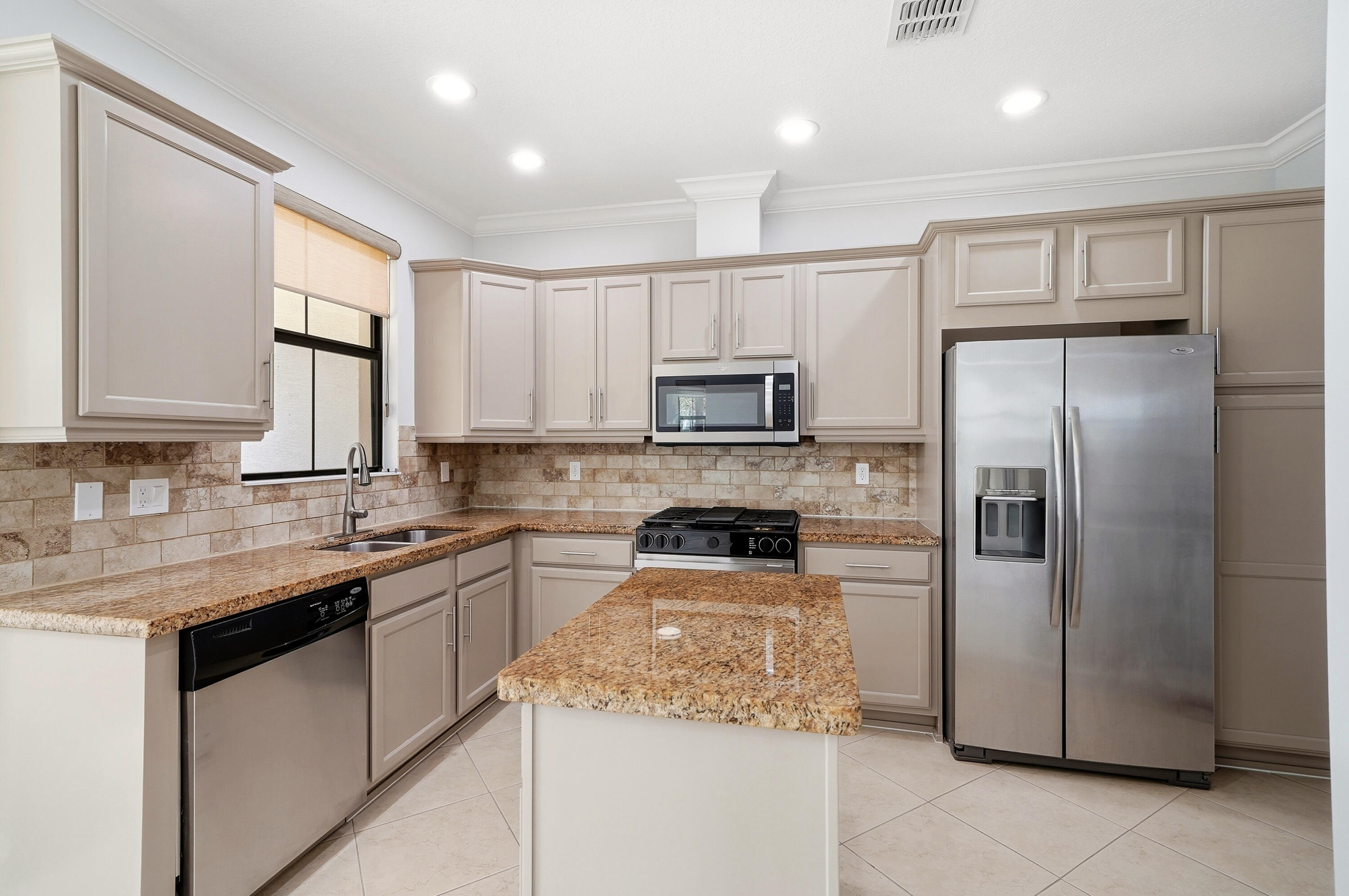 3390 NW 125th, Sunrise FL 33323
