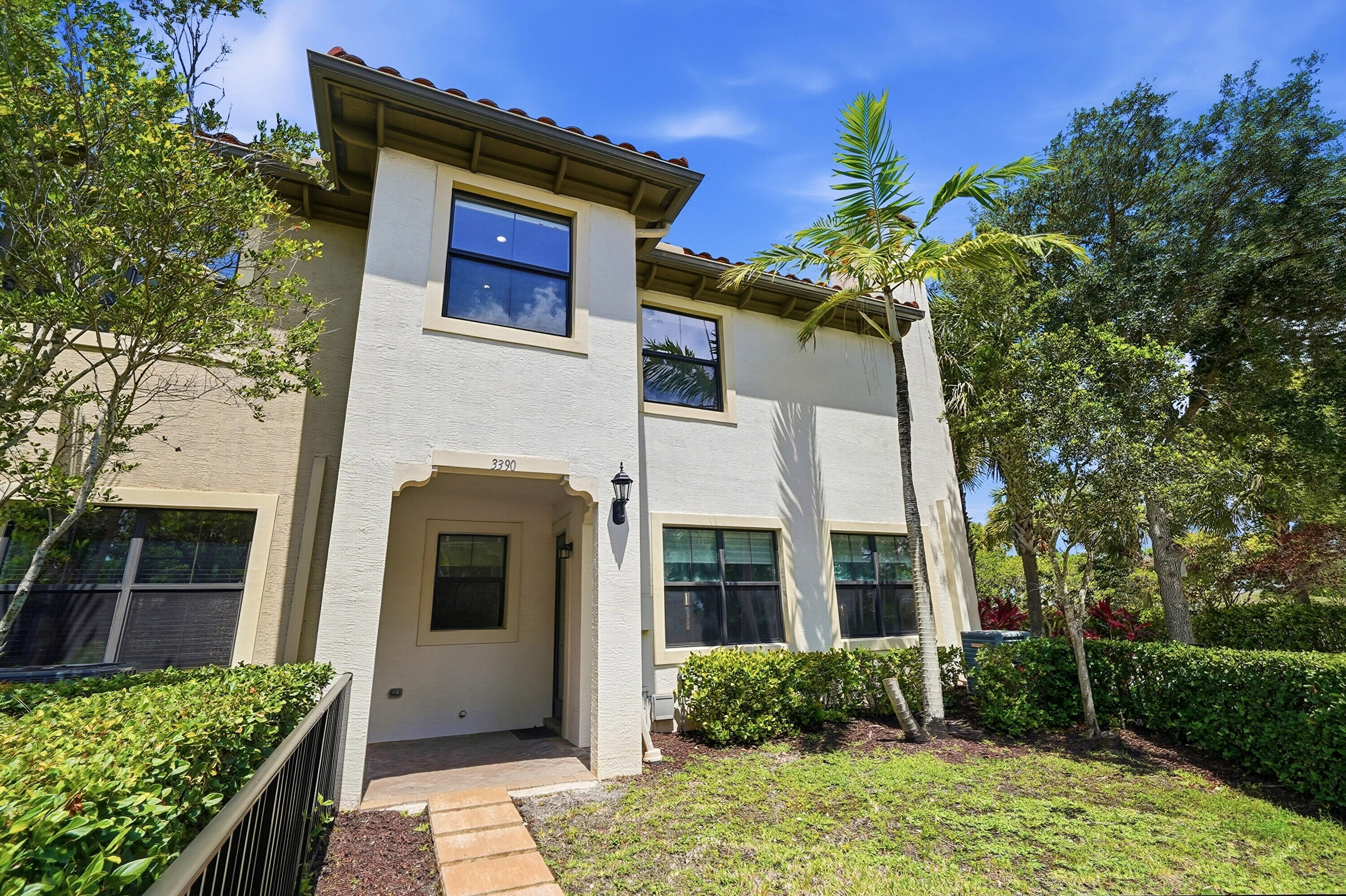 3390 NW 125th, Sunrise FL 33323