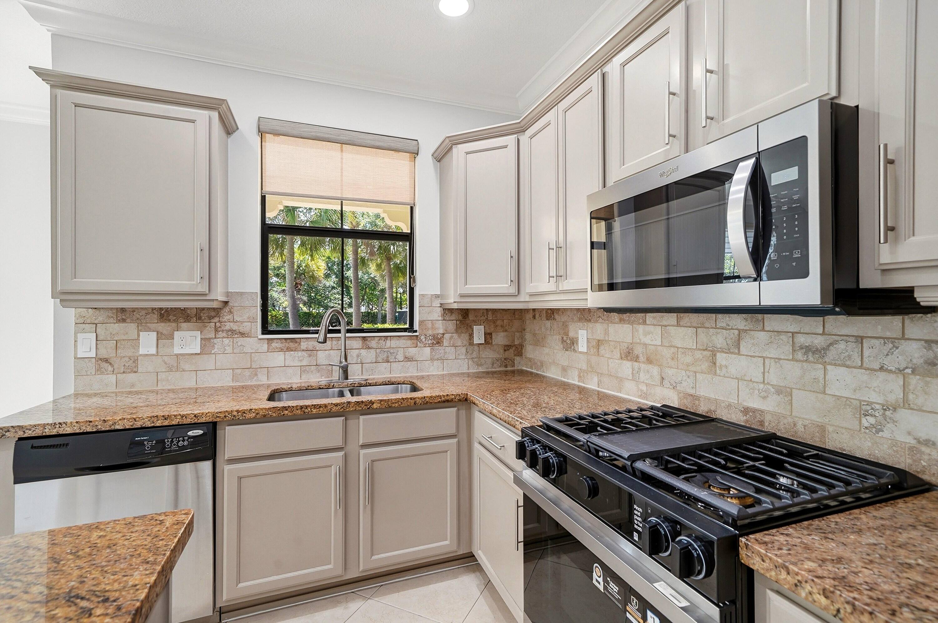 3390 NW 125th, Sunrise FL 33323