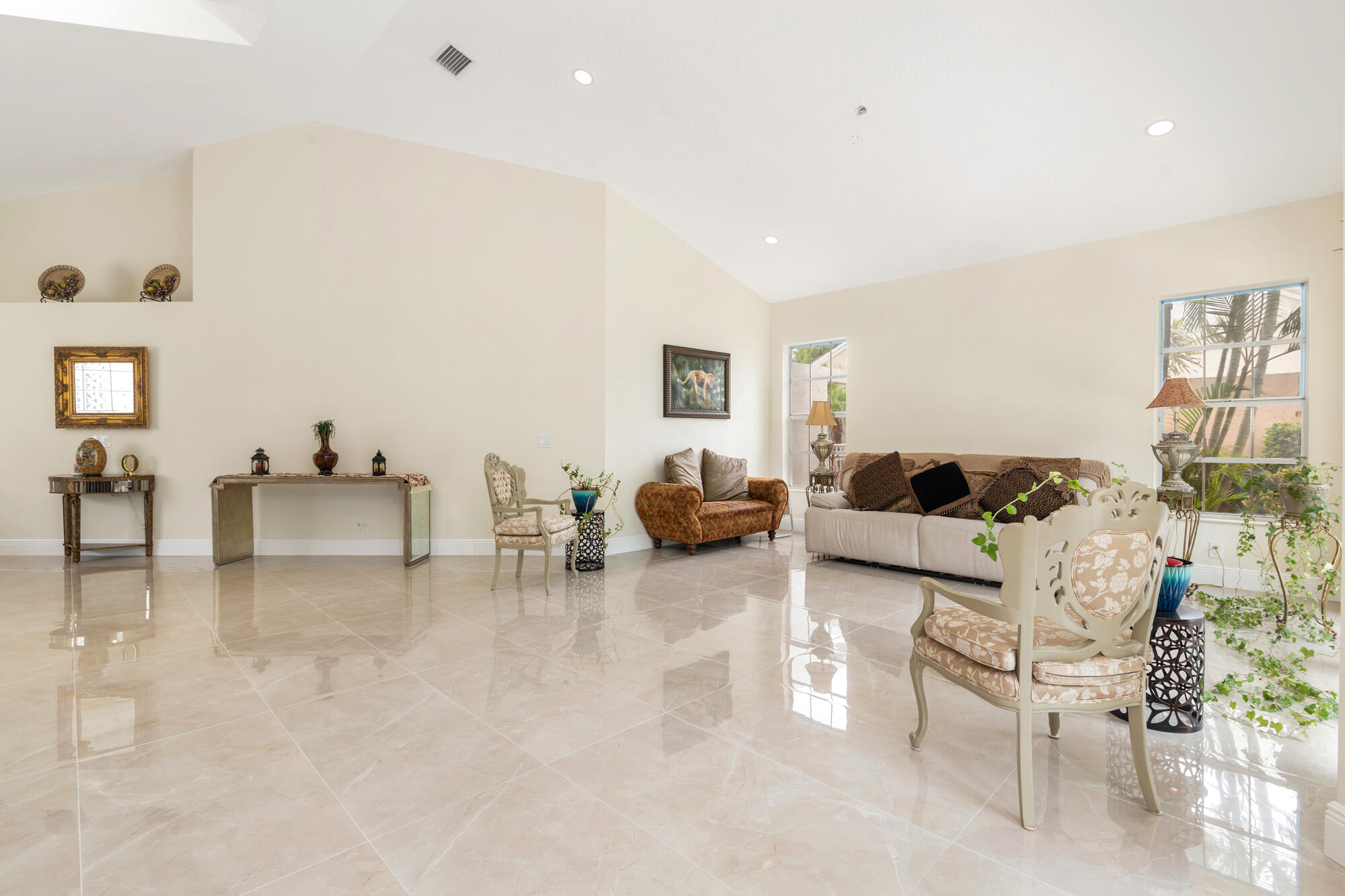 999 Lytham, West Palm Beach FL 33411