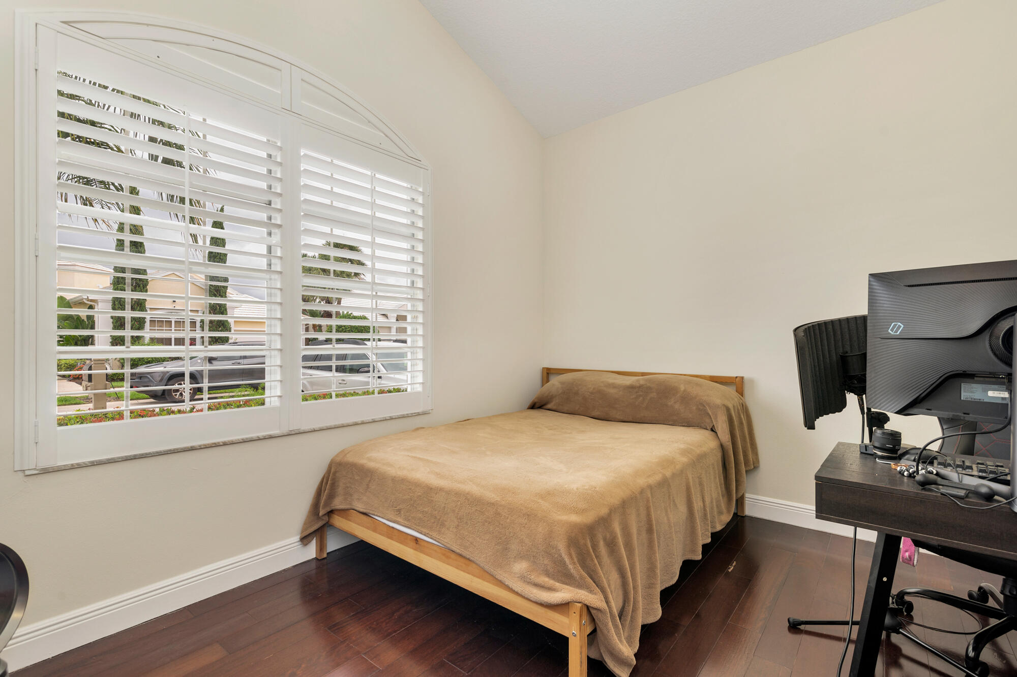 999 Lytham, West Palm Beach FL 33411