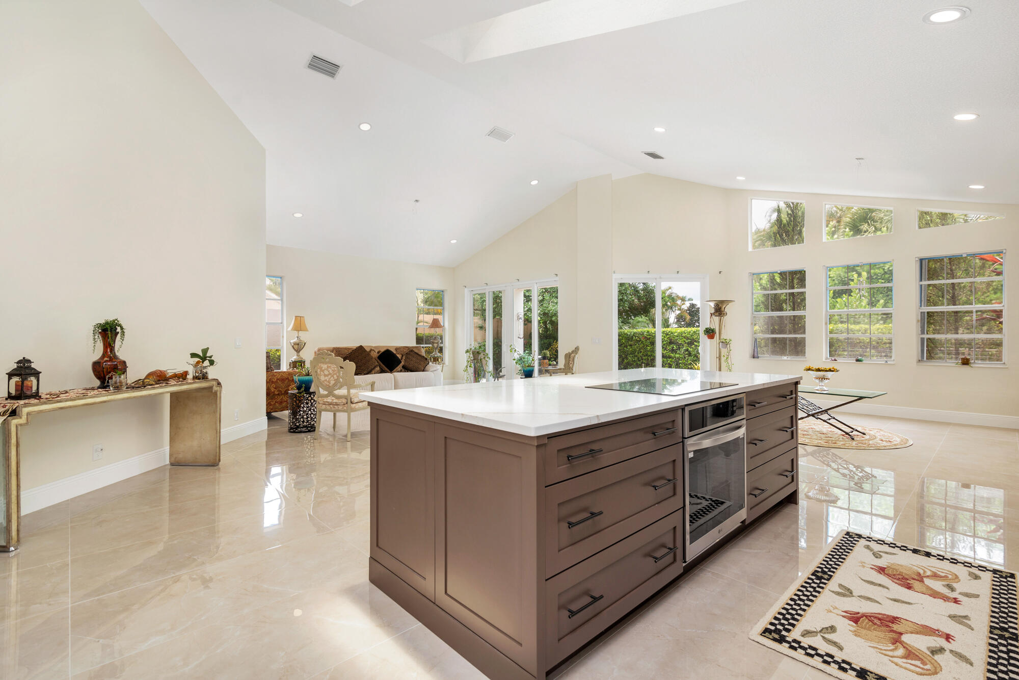 999 Lytham, West Palm Beach FL 33411