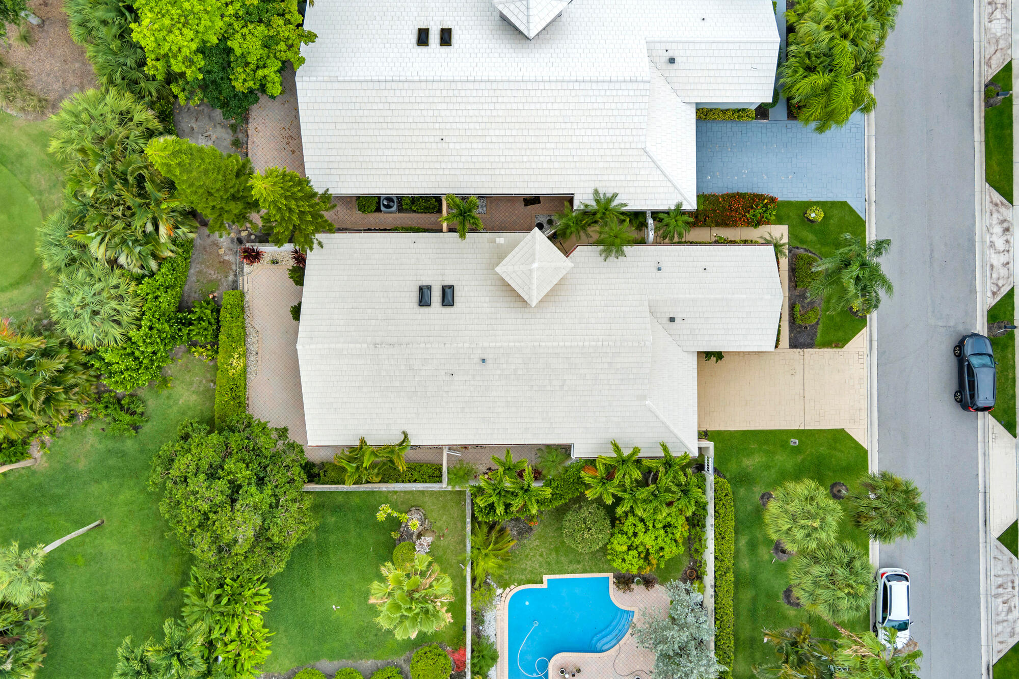 999 Lytham, West Palm Beach FL 33411