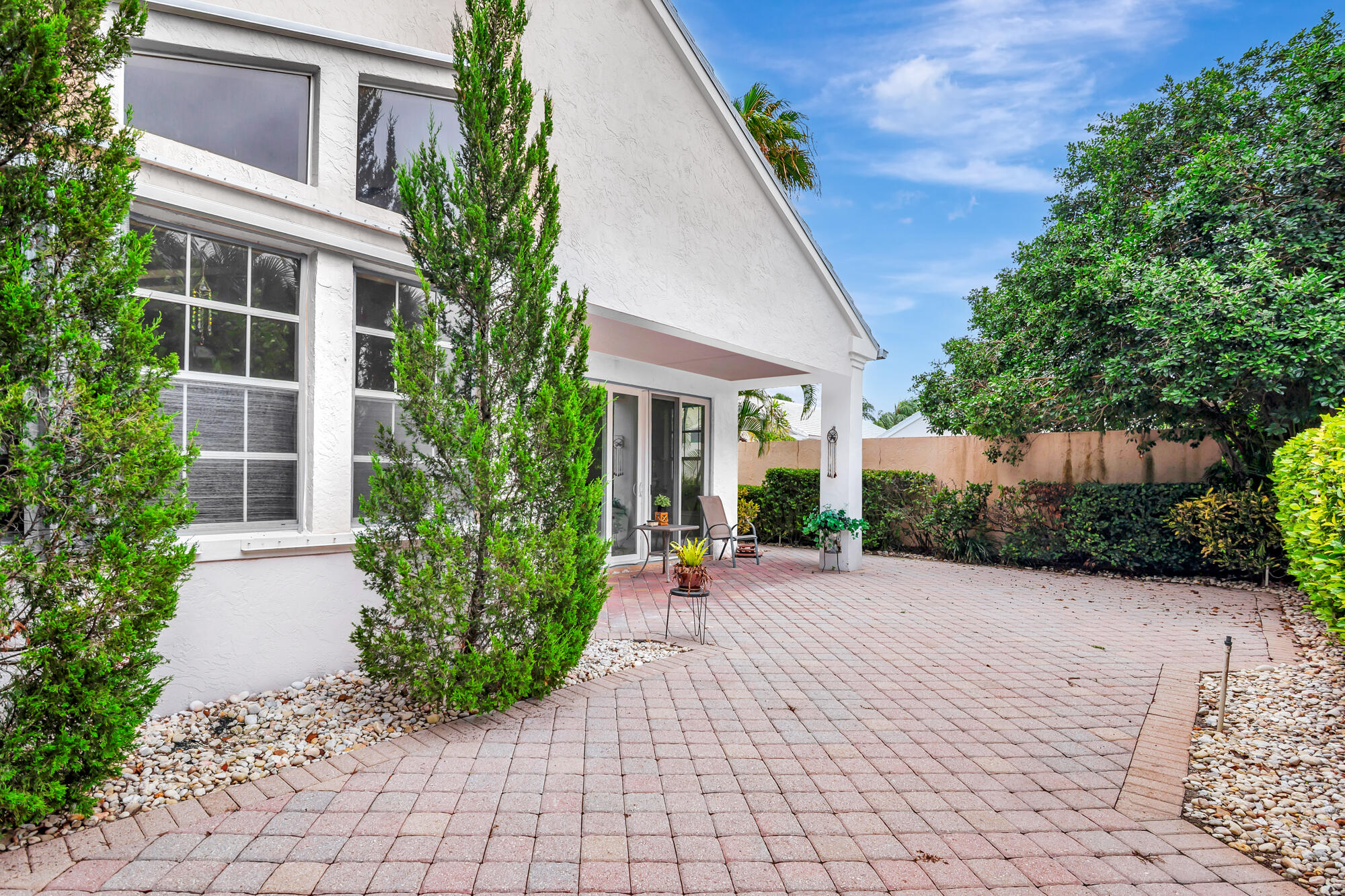 999 Lytham, West Palm Beach FL 33411