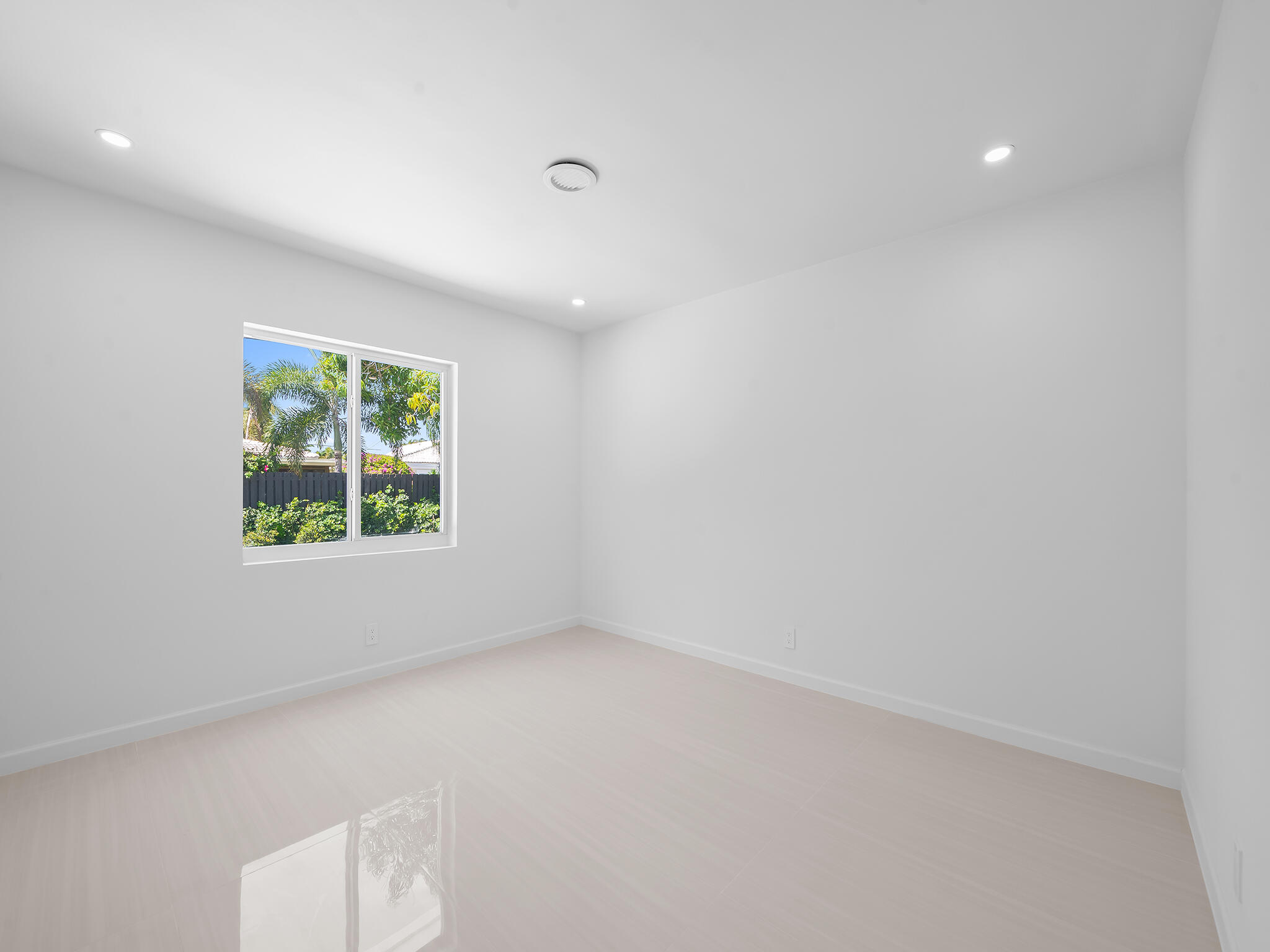 1750 NE 49th, Fort Lauderdale FL 33334