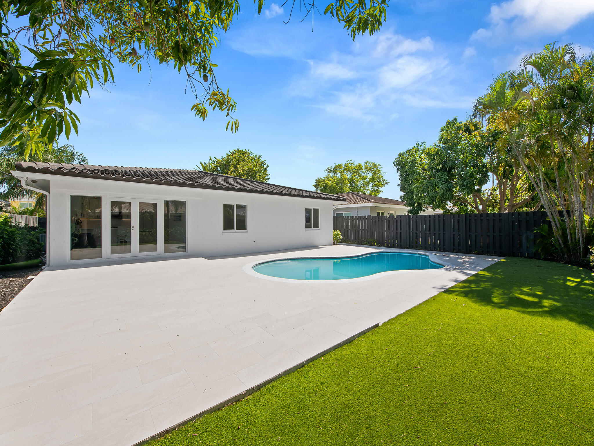 1750 NE 49th, Fort Lauderdale FL 33334