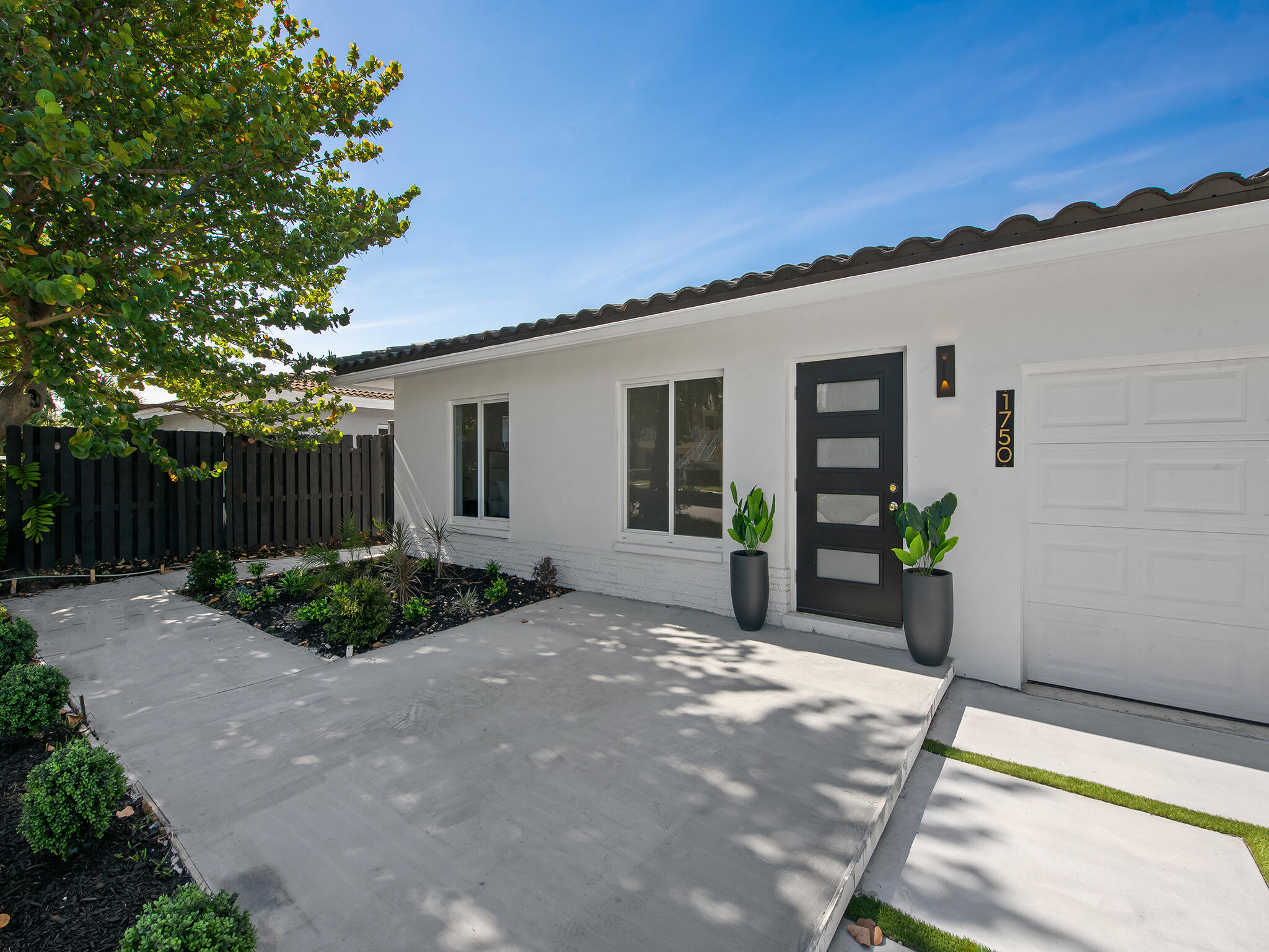 1750 NE 49th, Fort Lauderdale FL 33334