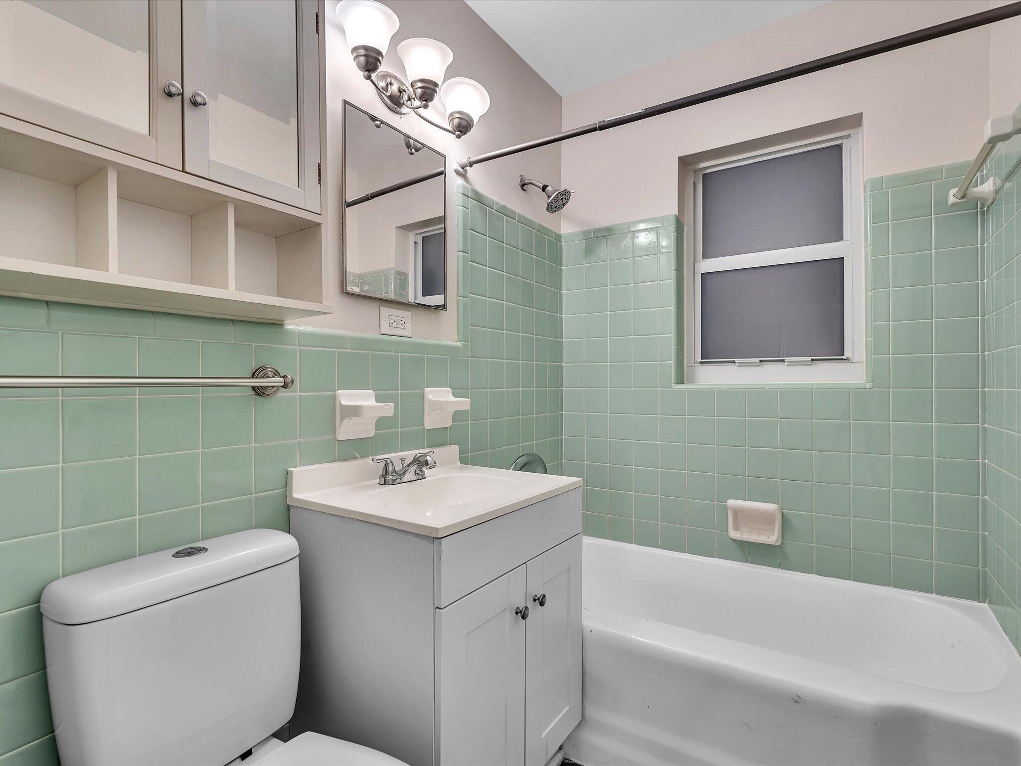 607 W Perry, Lantana FL 33462