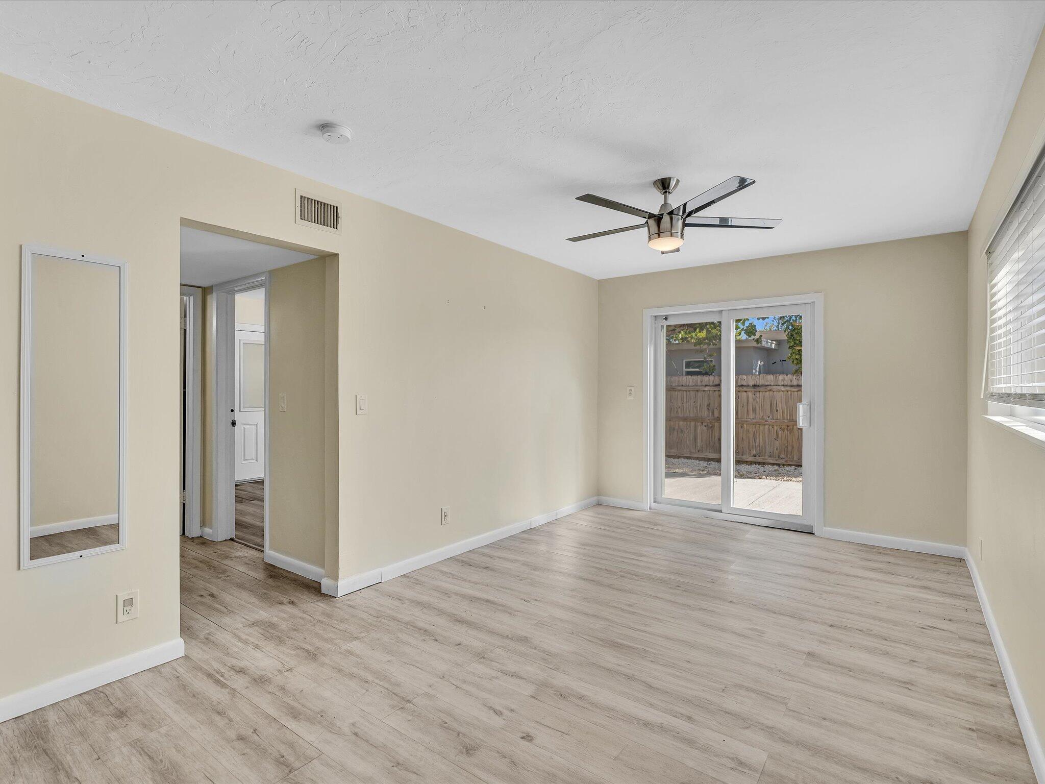 607 W Perry, Lantana FL 33462