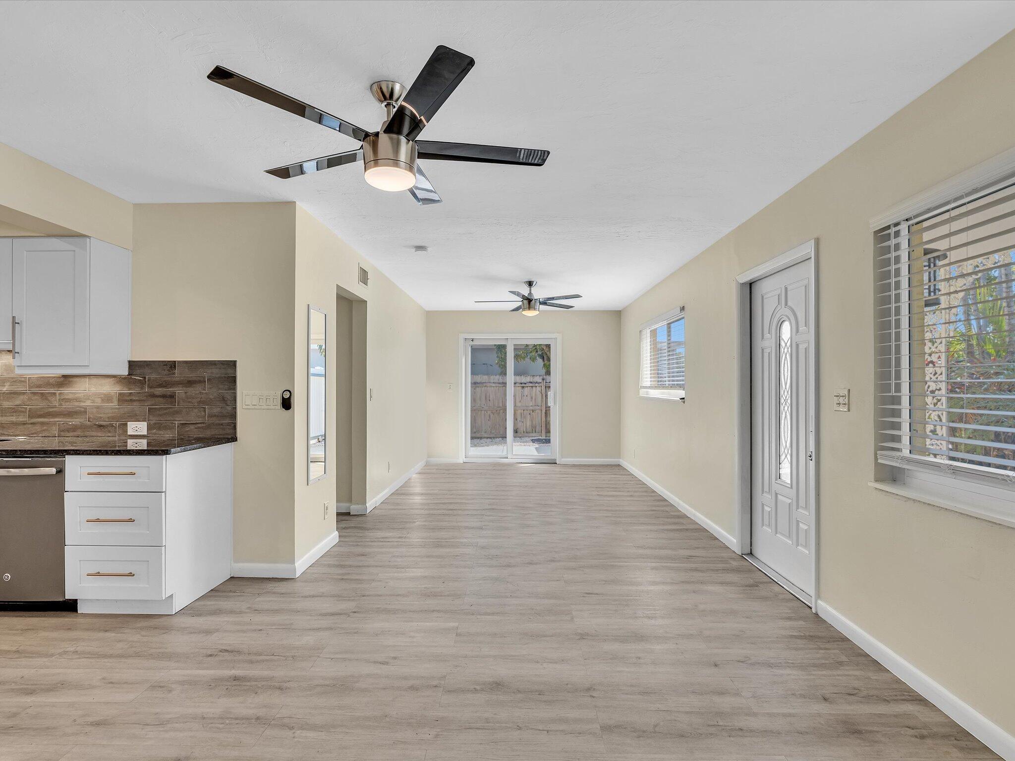 607 W Perry, Lantana FL 33462