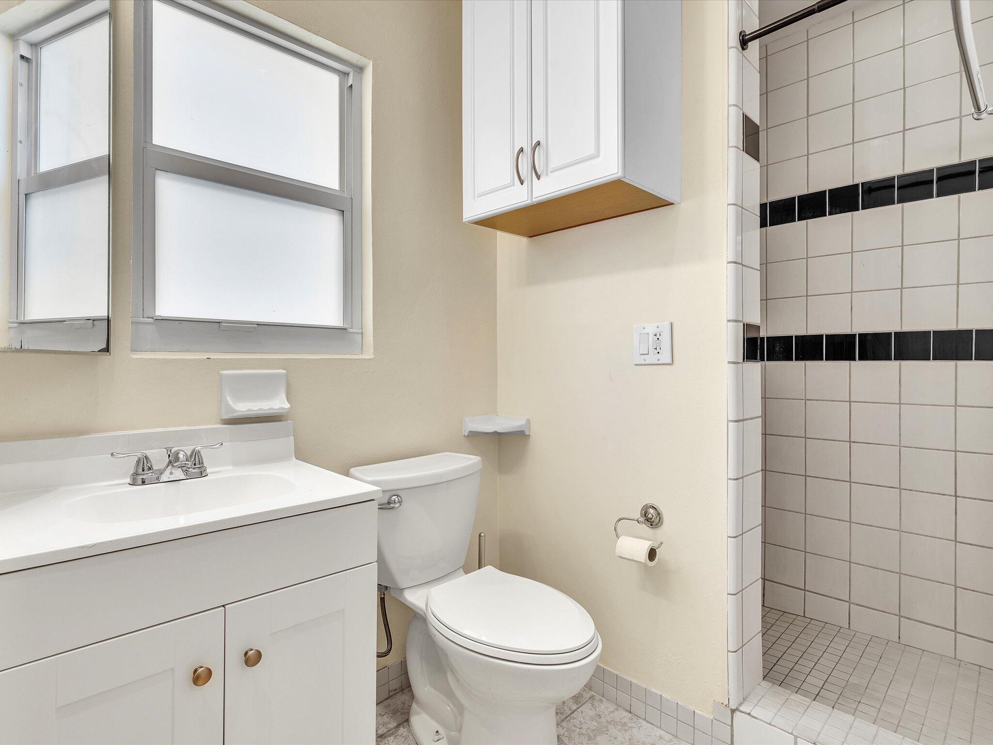 607 W Perry, Lantana FL 33462