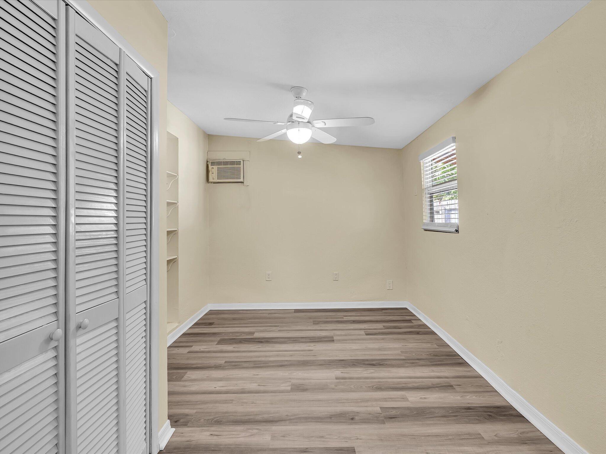 607 W Perry, Lantana FL 33462